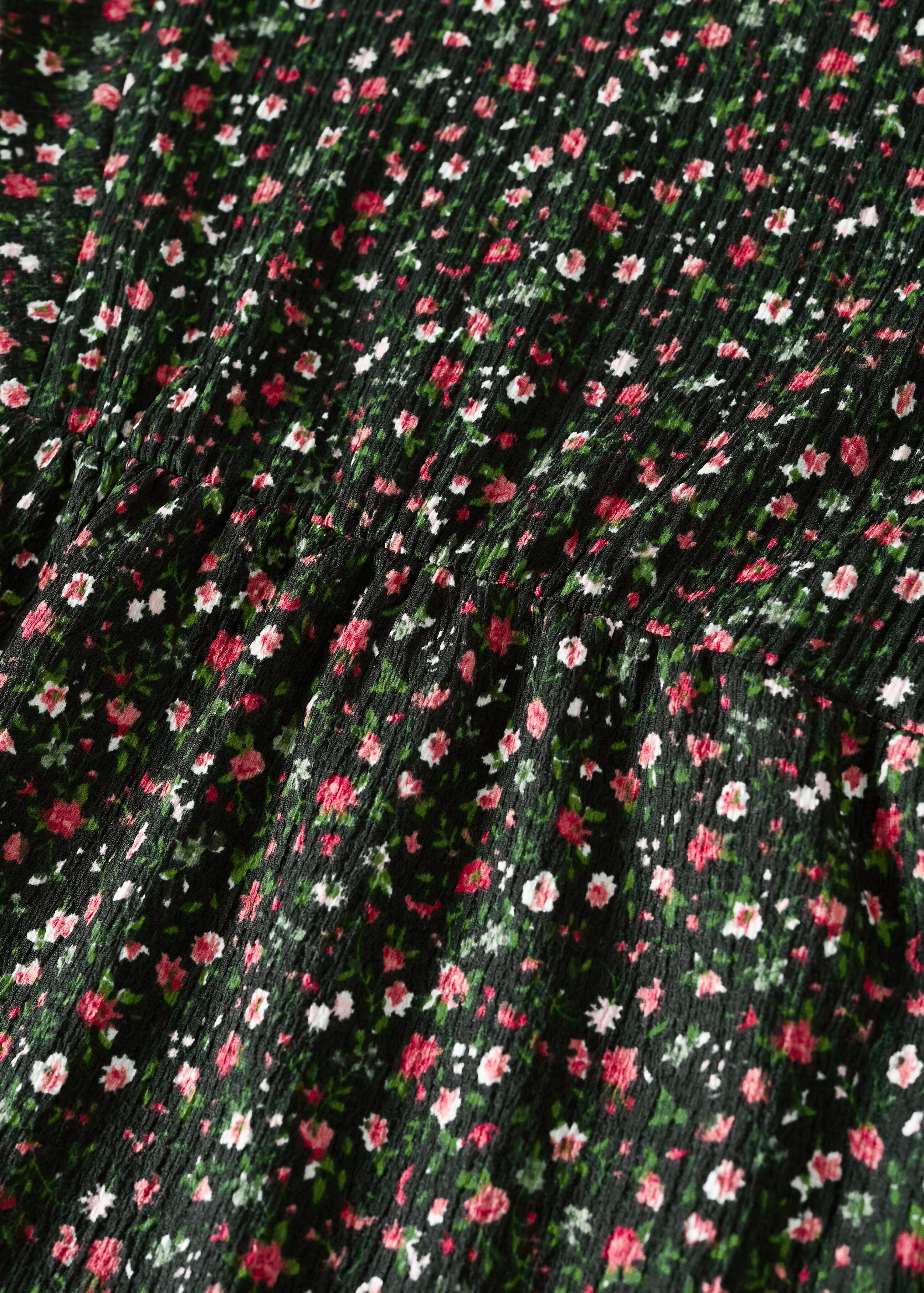 Kleid mit Blumenmuster - Detail des Artikels 8