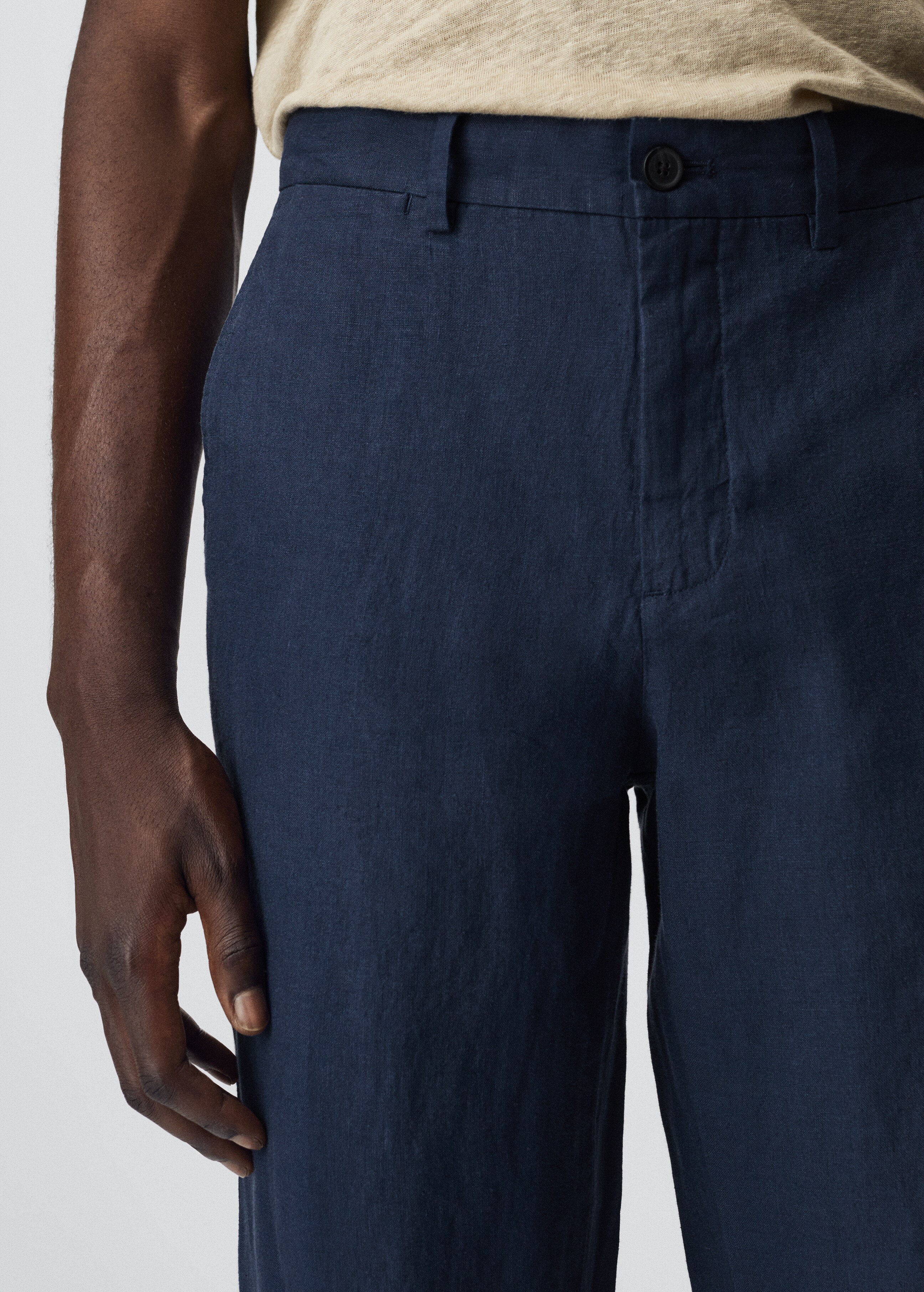 Slim fit linen trousers - Details of the article 1