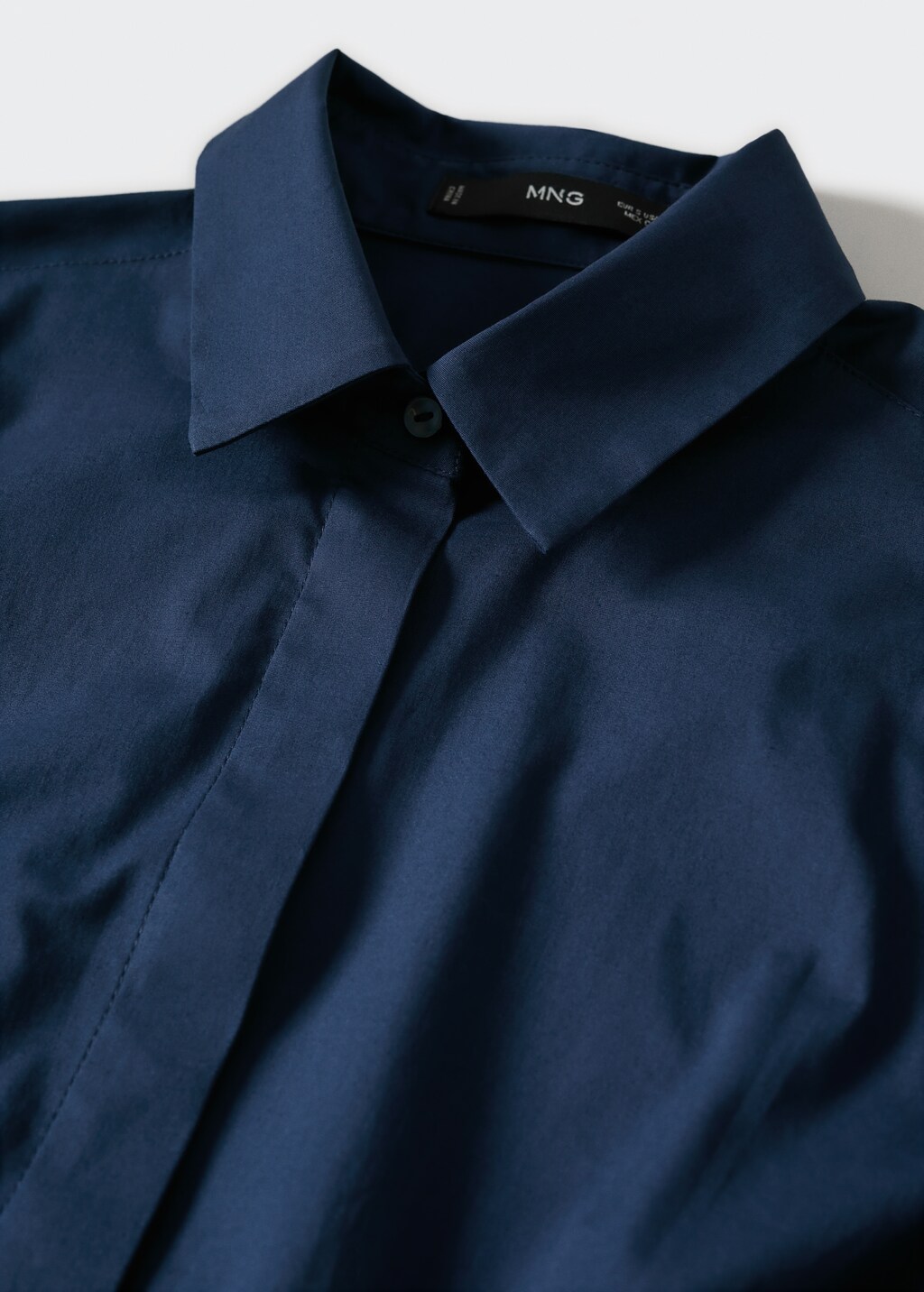 Essential cotton-blend shirt - Details of the article 8