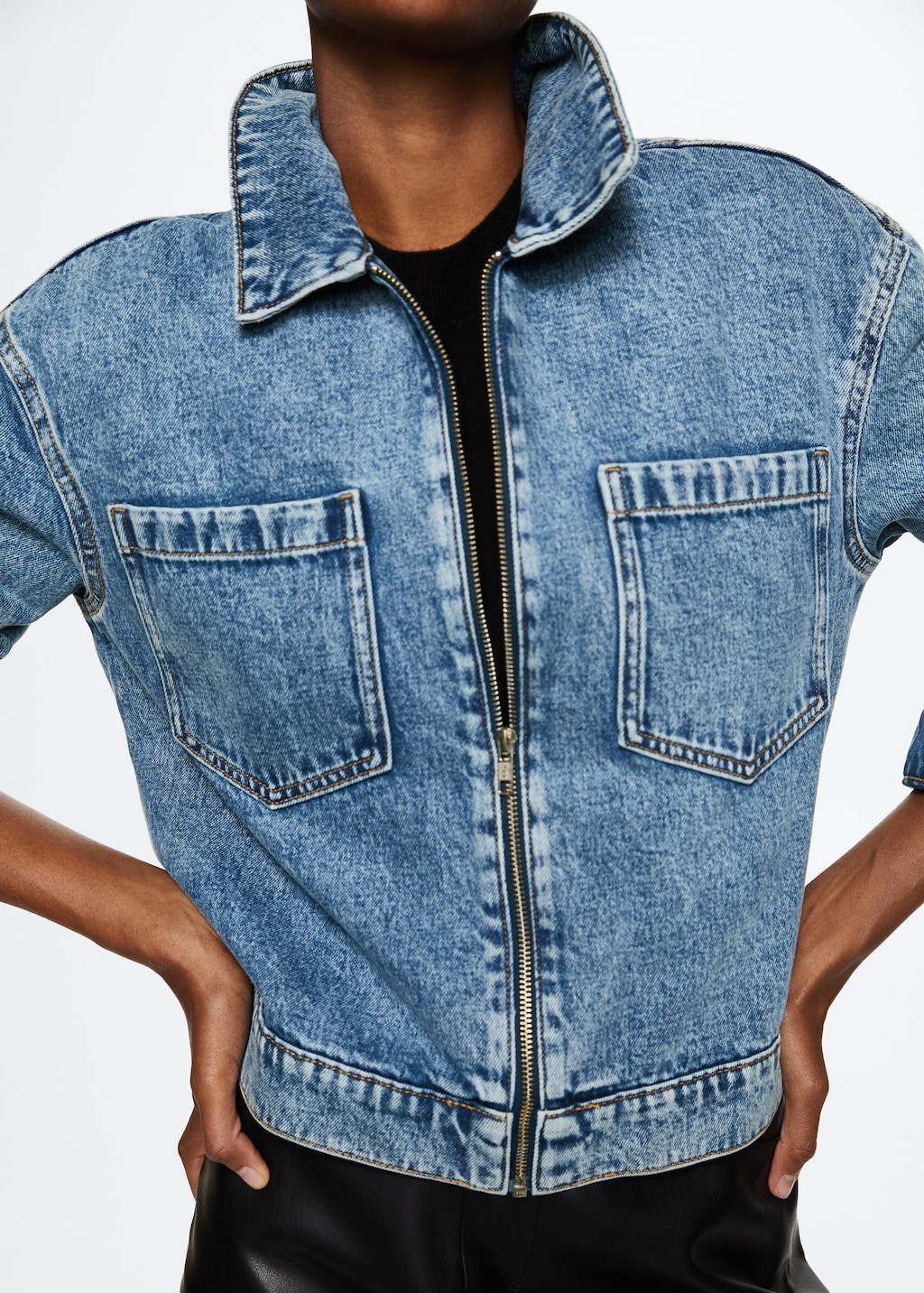 Pockets denim jacket - Details of the article 2