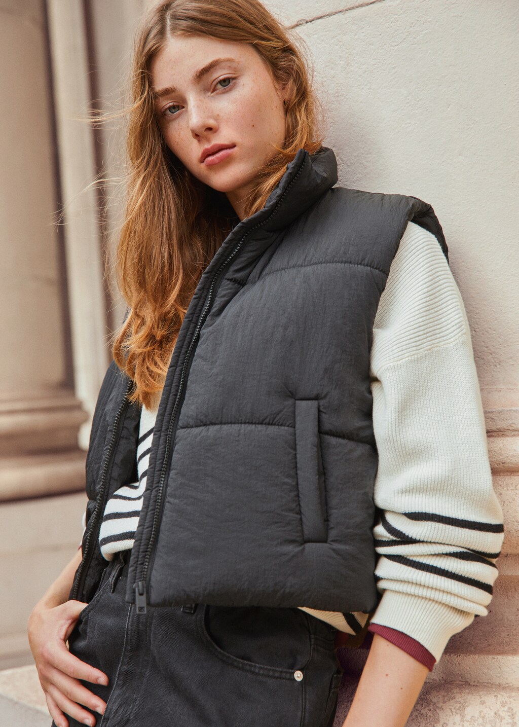 Textured quilted gilet - Details of the article 5