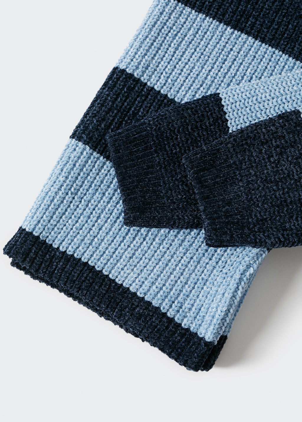 Striped chenille sweater - Details of the article 8