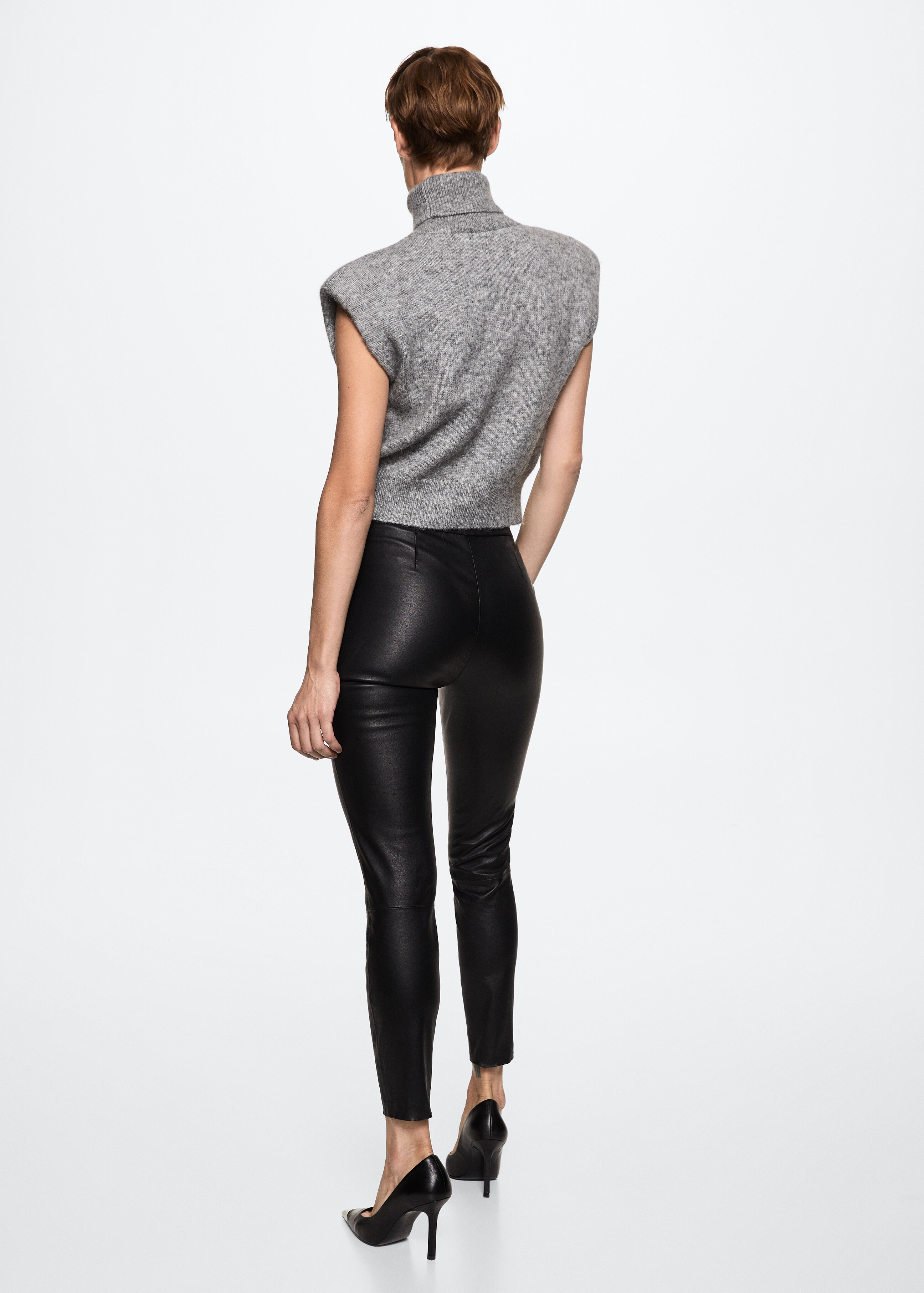 100% leather leggings - Reverse of the article