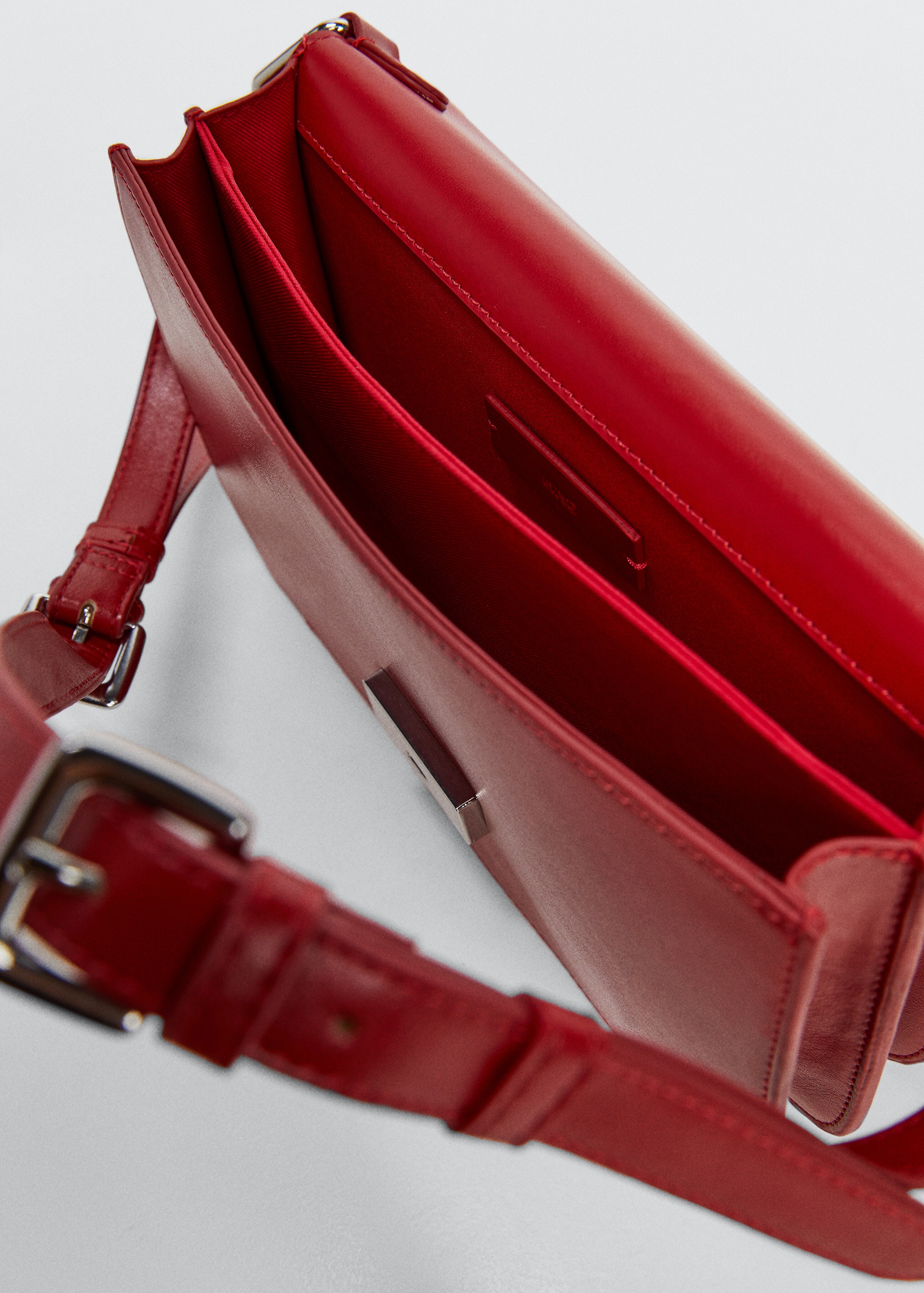 Flap cross-body bag - Details of the article 1