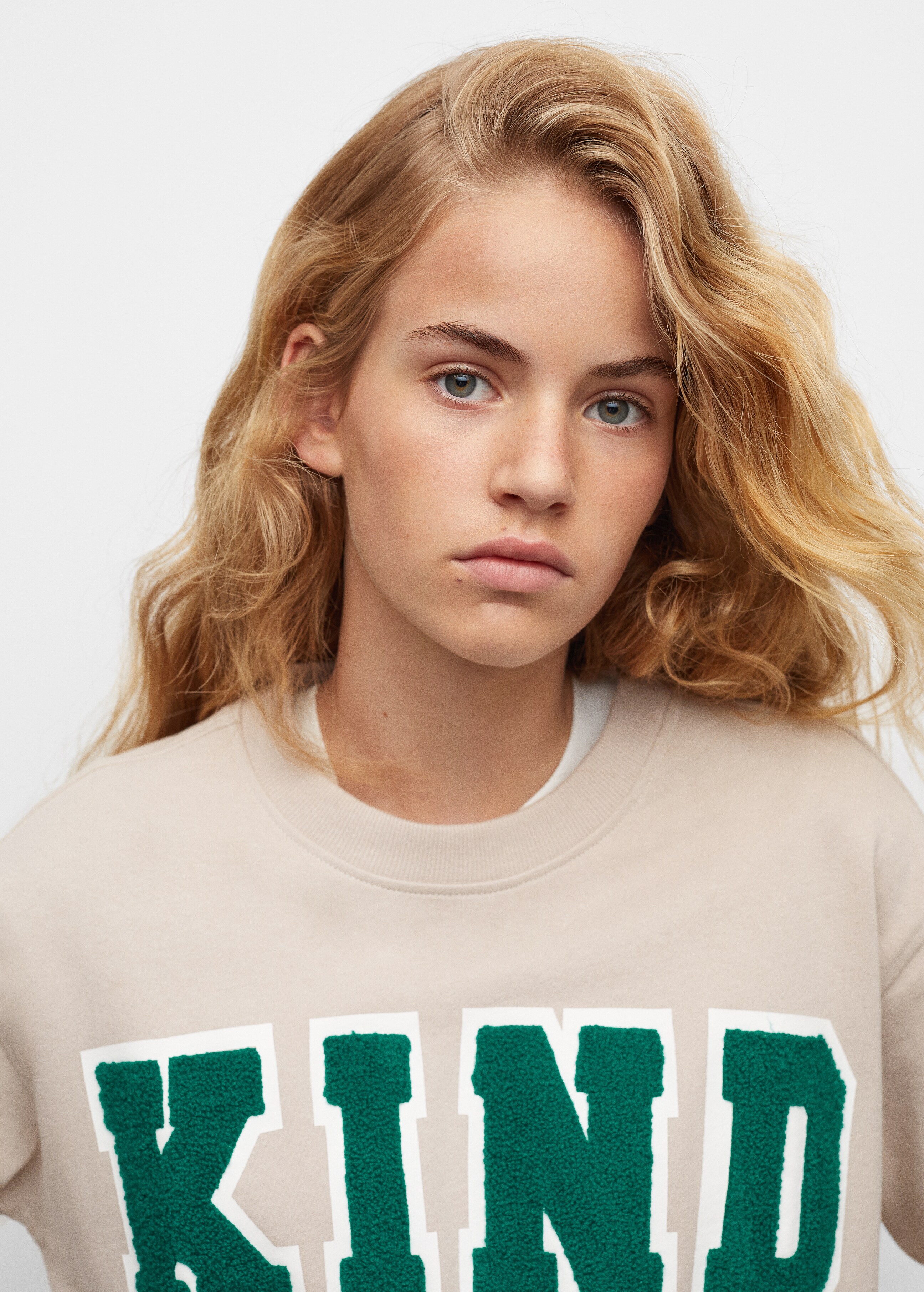 Textured message sweatshirt - Details of the article 4
