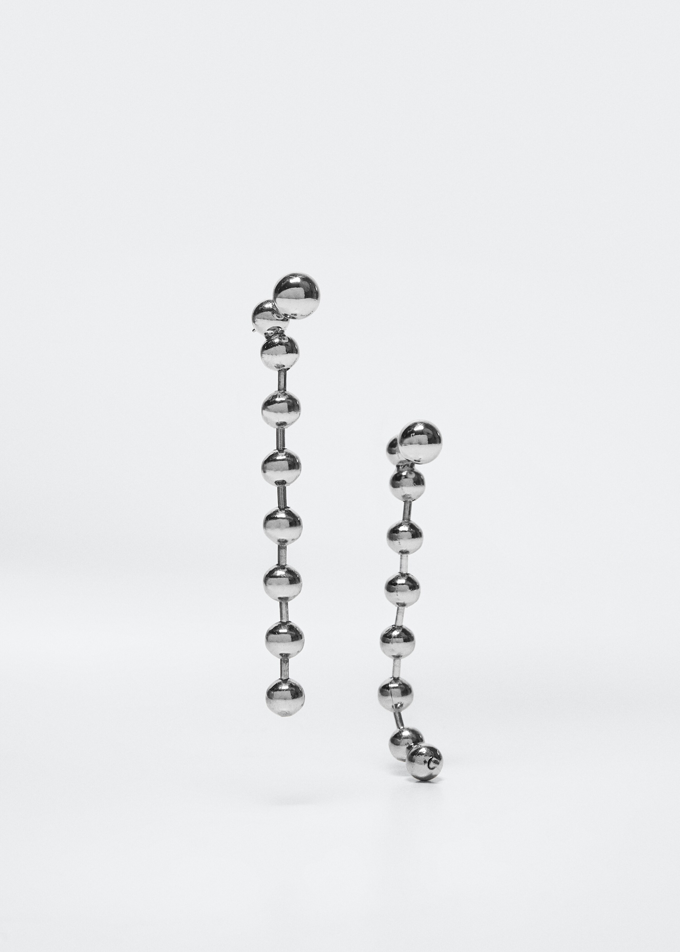 Metal bead earrings - Details of the article 1