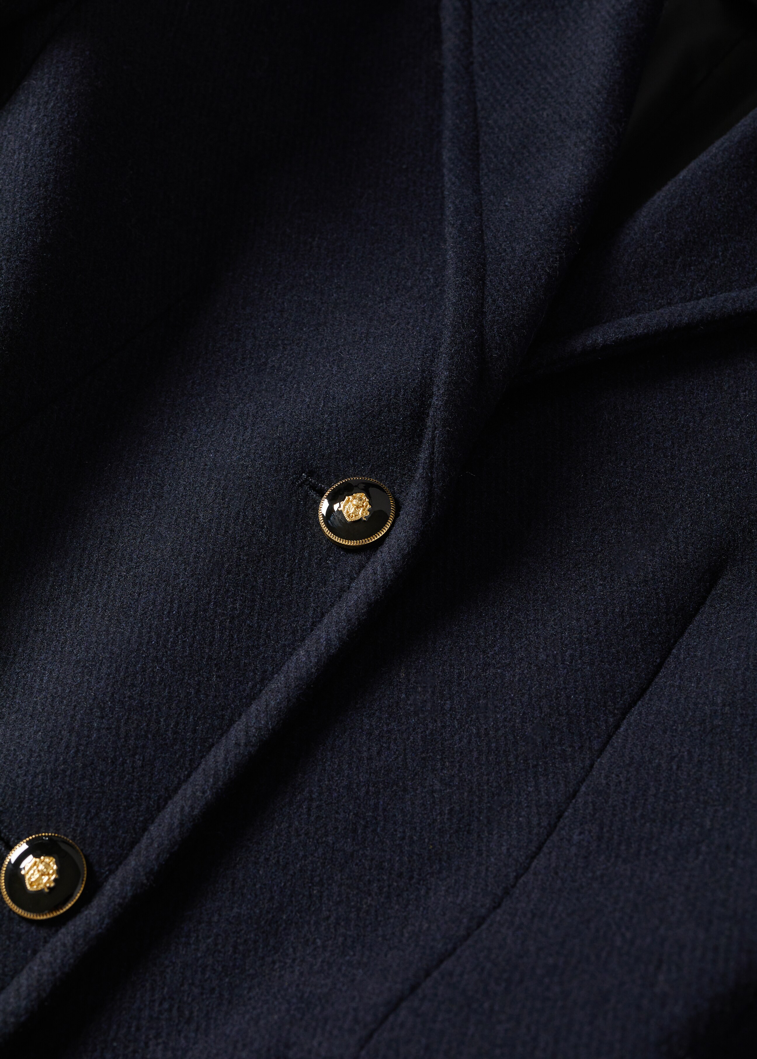 Wool coat with buttons - Details of the article 8