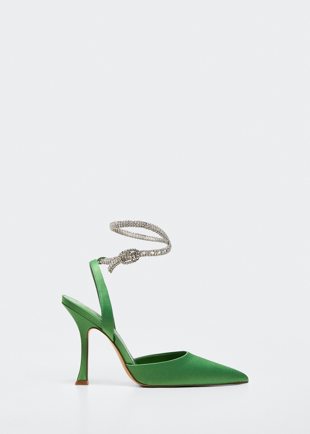 Satin ankle strap shoes - Article without model