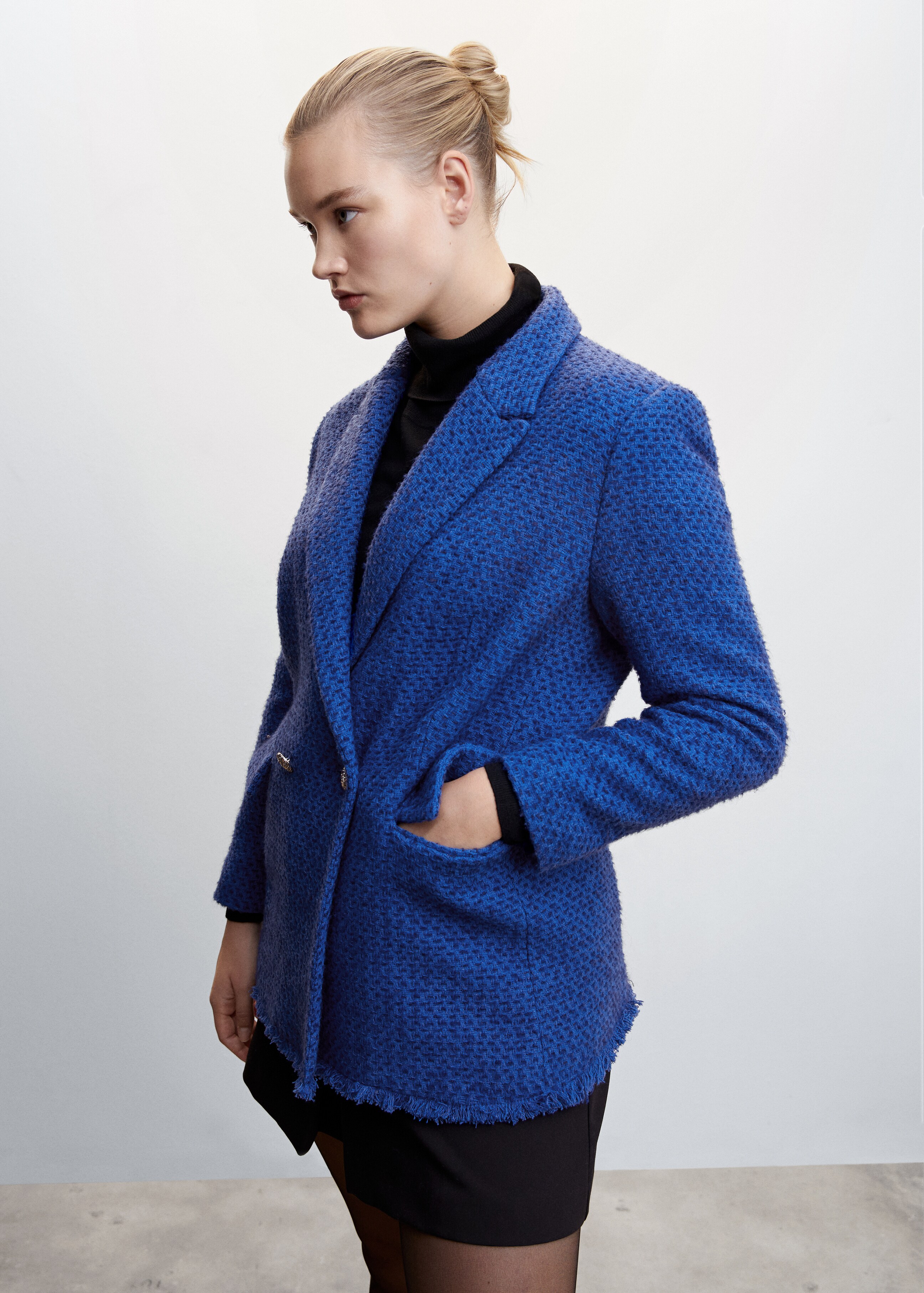 Tweed jacket with jewel buttons - Details of the article 5