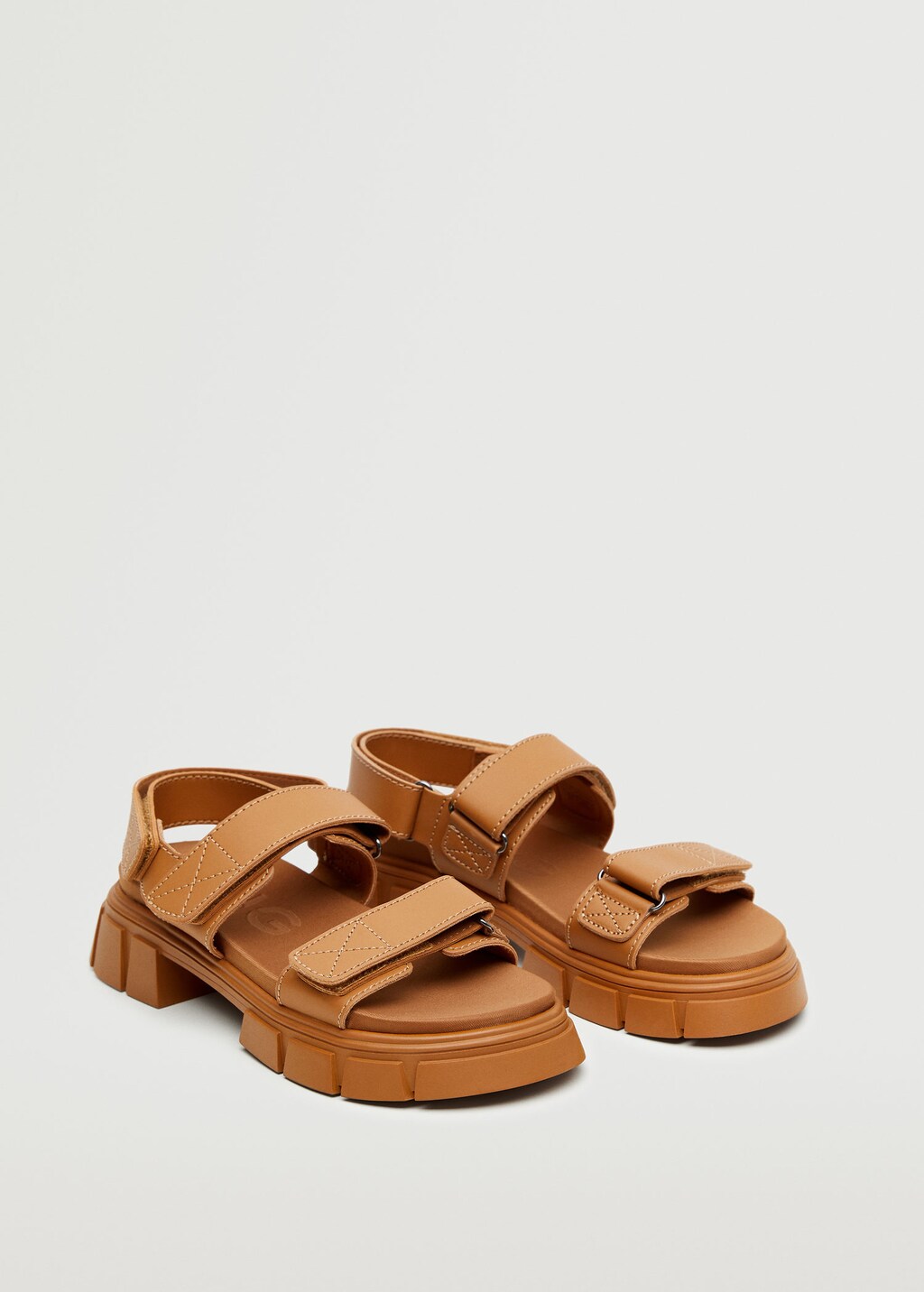 Sandalias marrones online mango