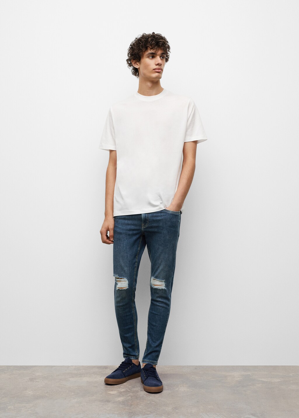 Ripped details skinny-fit jeans - General plane