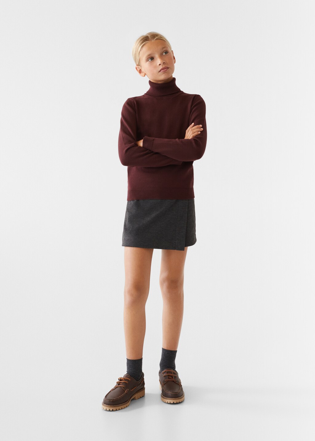 Turtle neck sweater - General plane