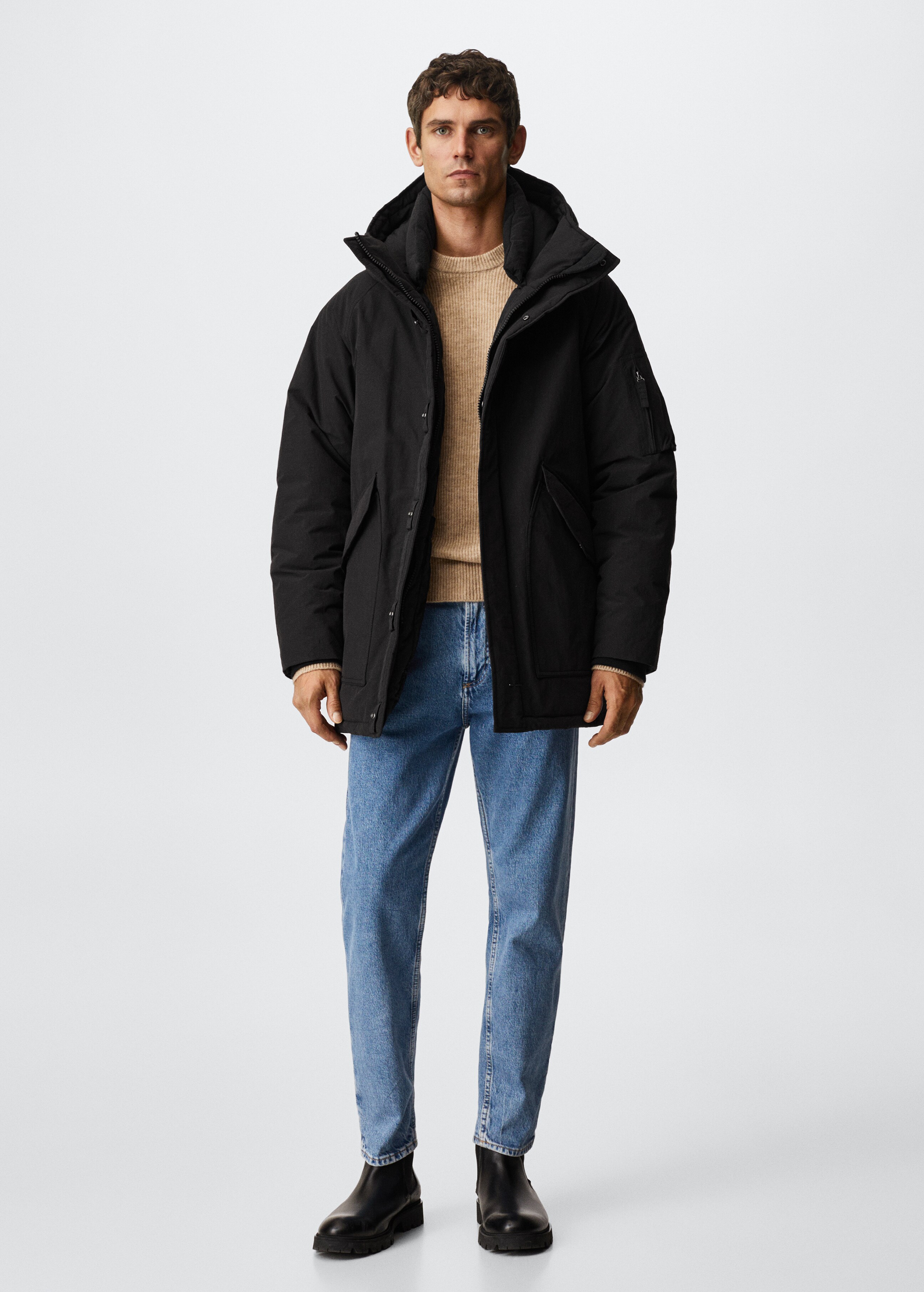 Water-repellent padded parka - General plane