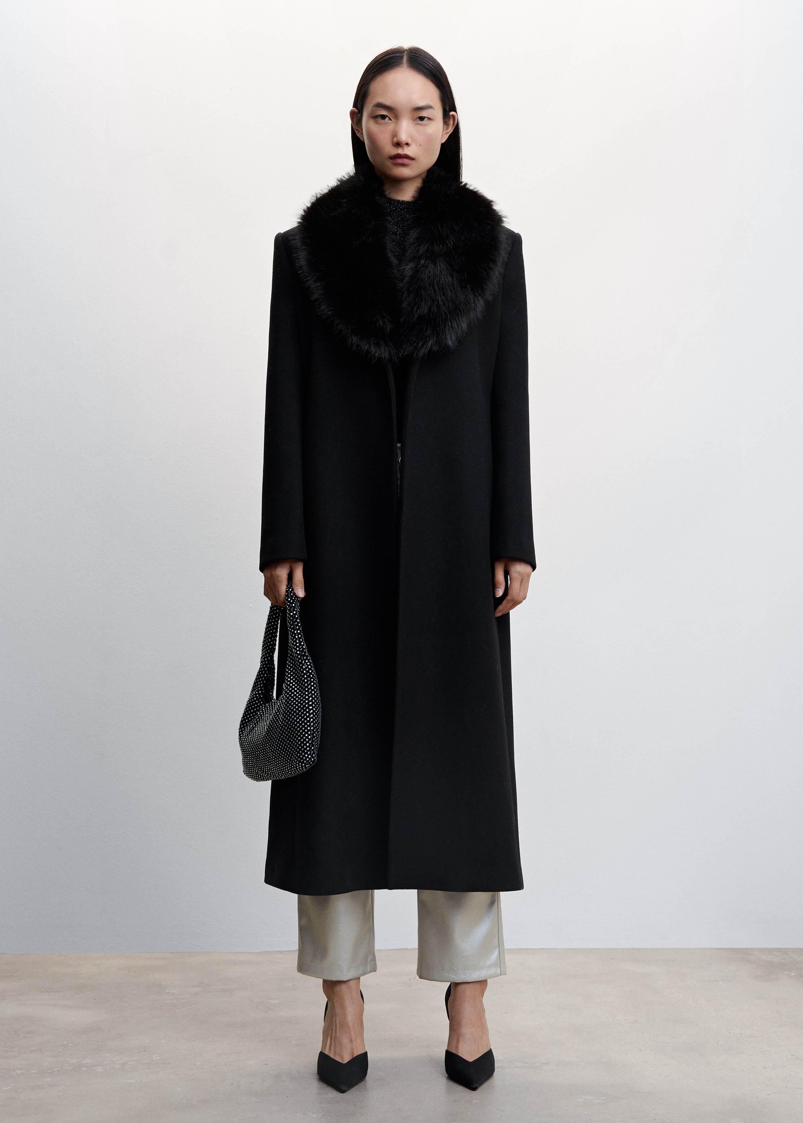 Detachable wool coat with fur-effect collar - General plane