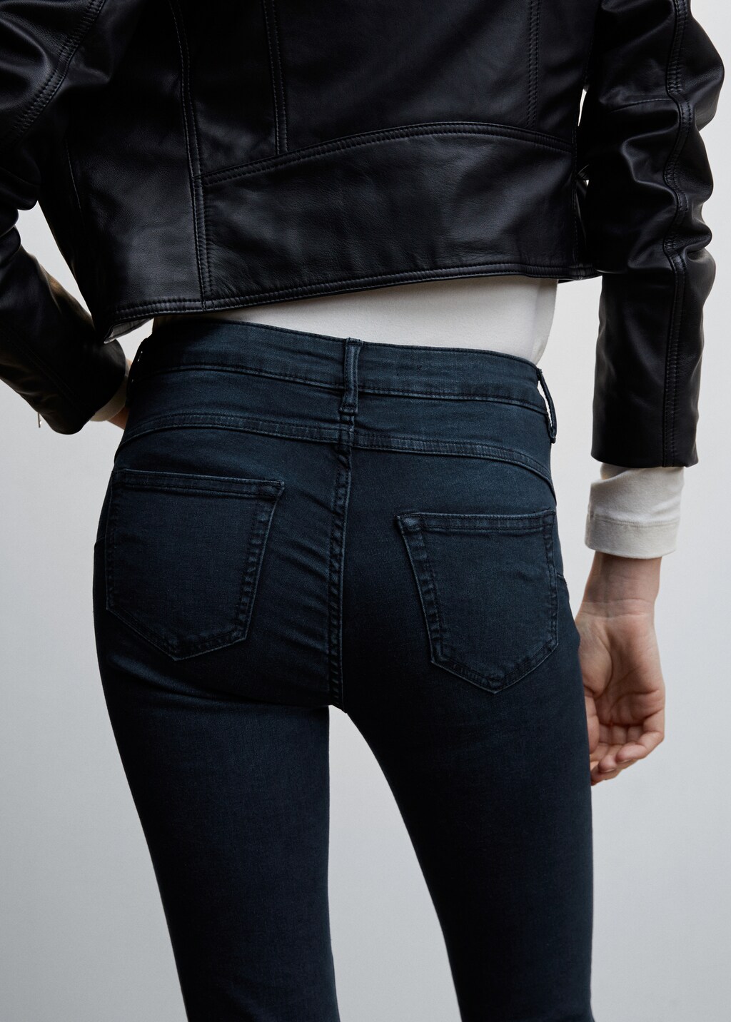 Skinny push-up jeans - Details of the article 2