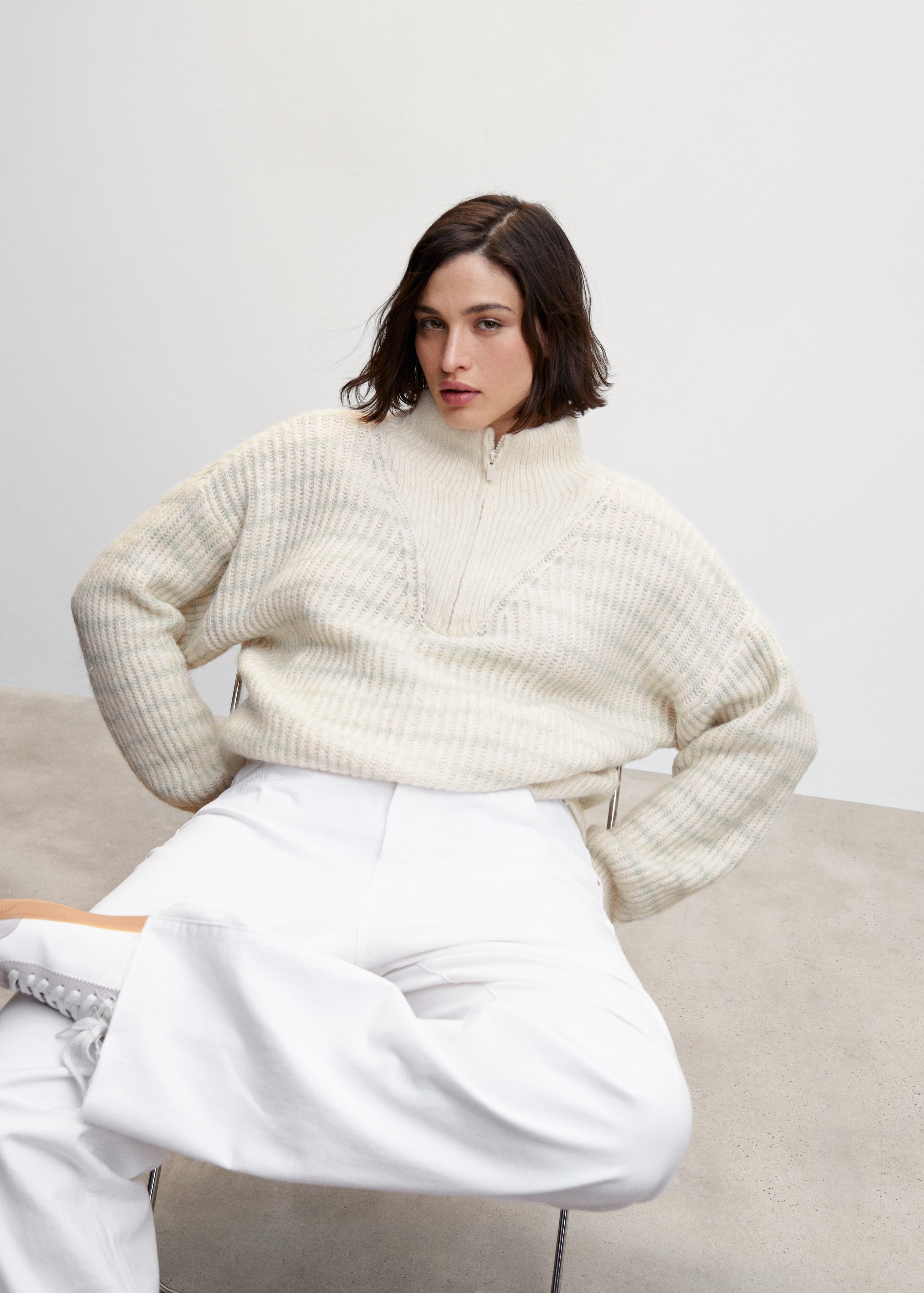 Striped sweater with zip - Details of the article 5