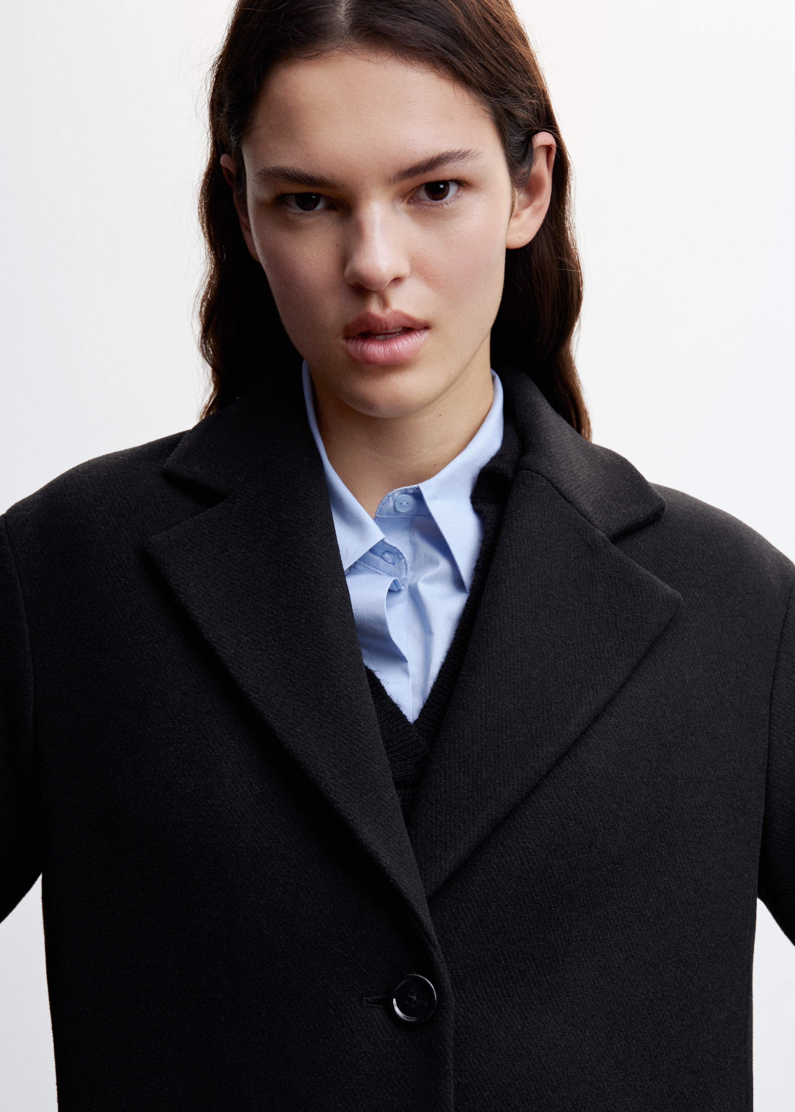 Buttoned wool coat - Details of the article 1