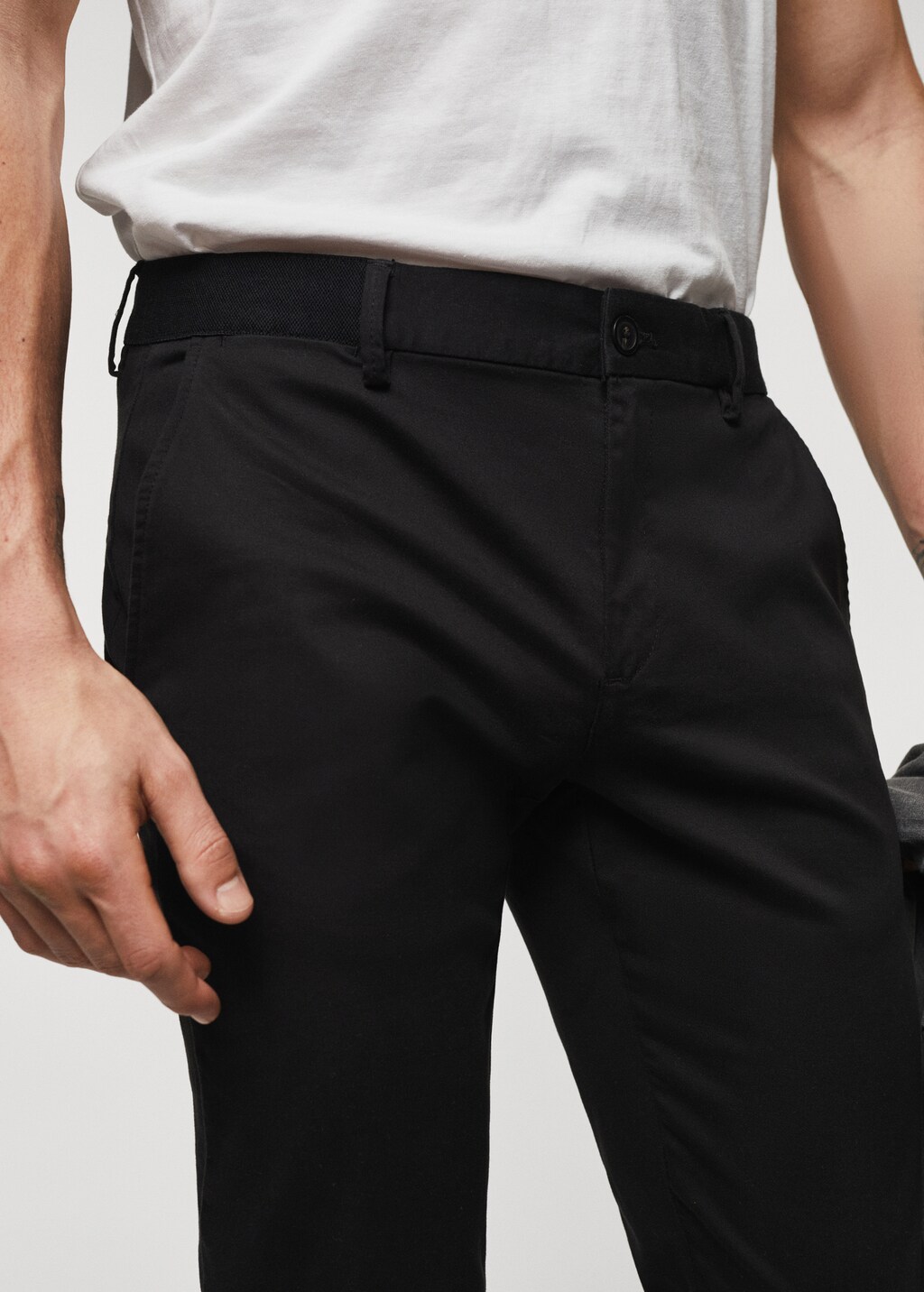 Cotton tapered crop pants - Details of the article 1