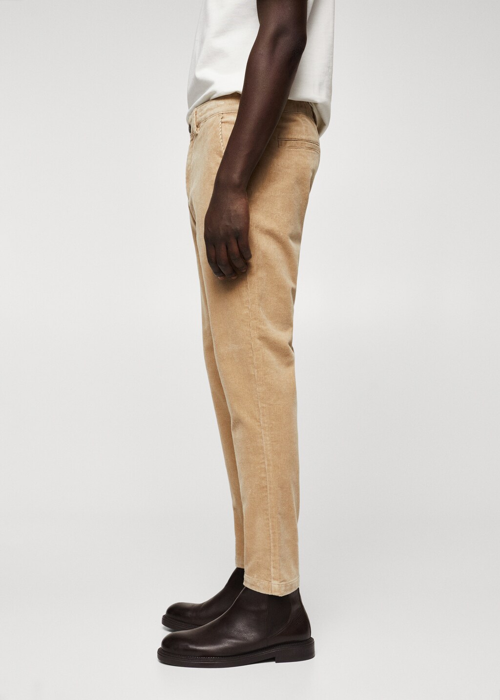 Tapered cropped corduroy trousers - Details of the article 4