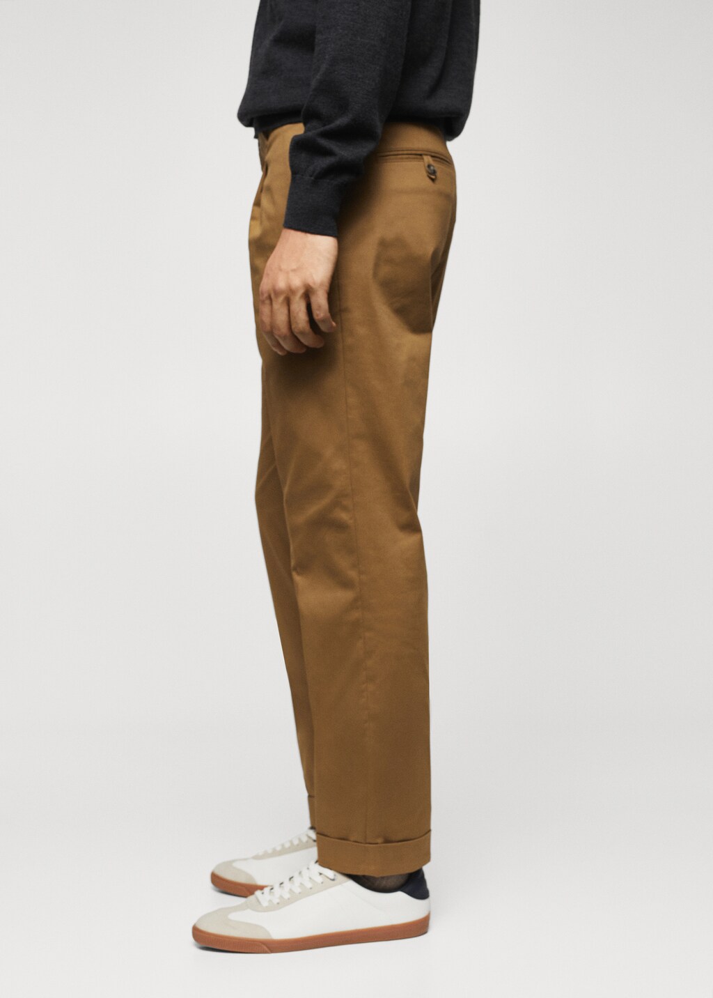 Pleated chinos - Details of the article 4