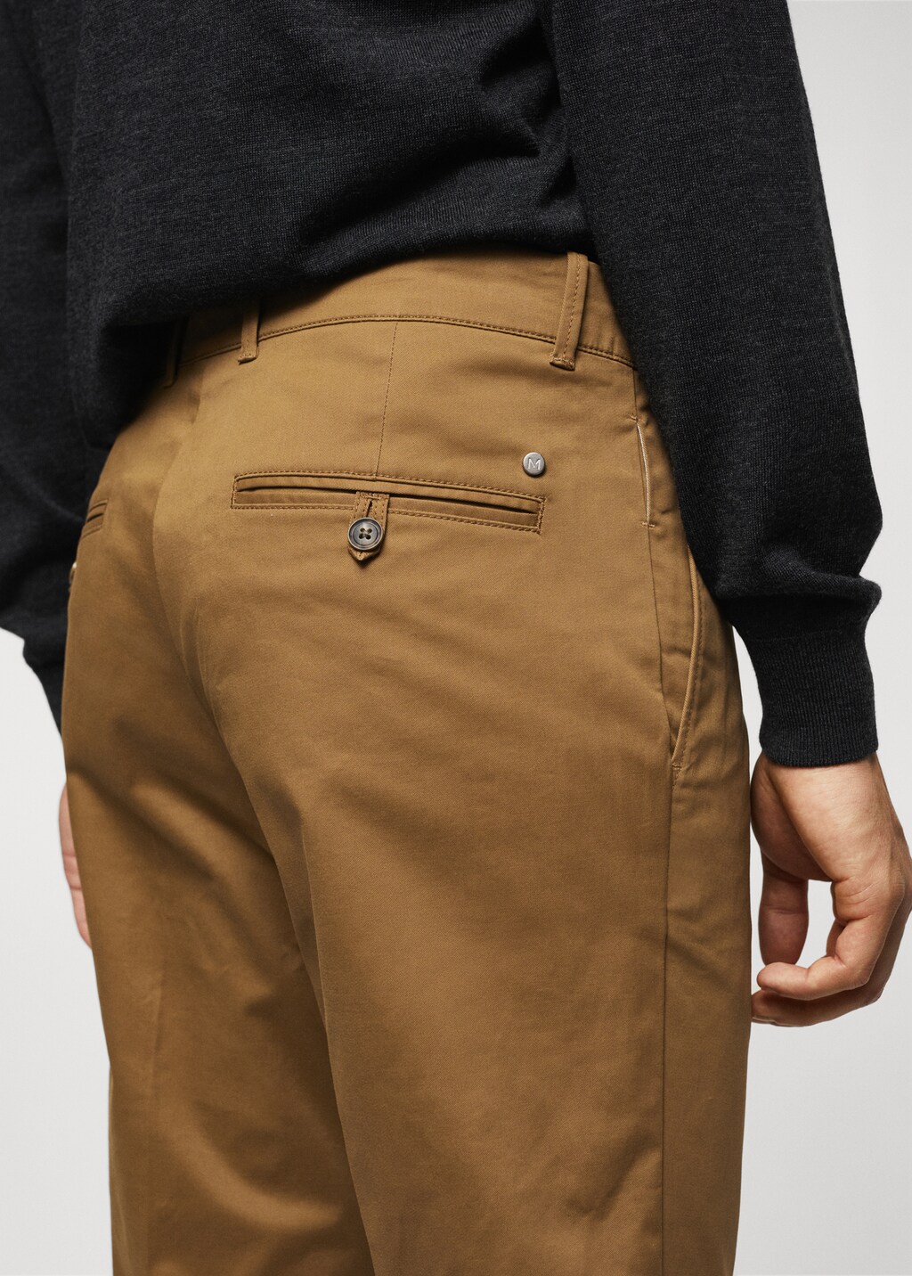 Pleated chinos - Details of the article 6