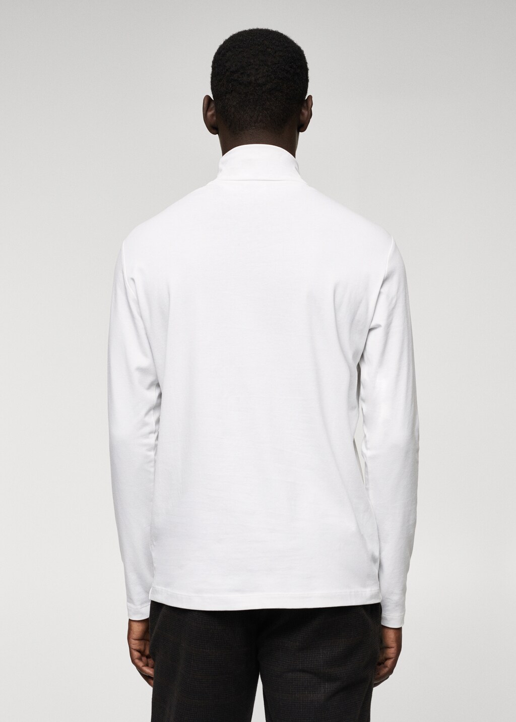 Turtleneck long-sleeved t-shirt - Reverse of the article