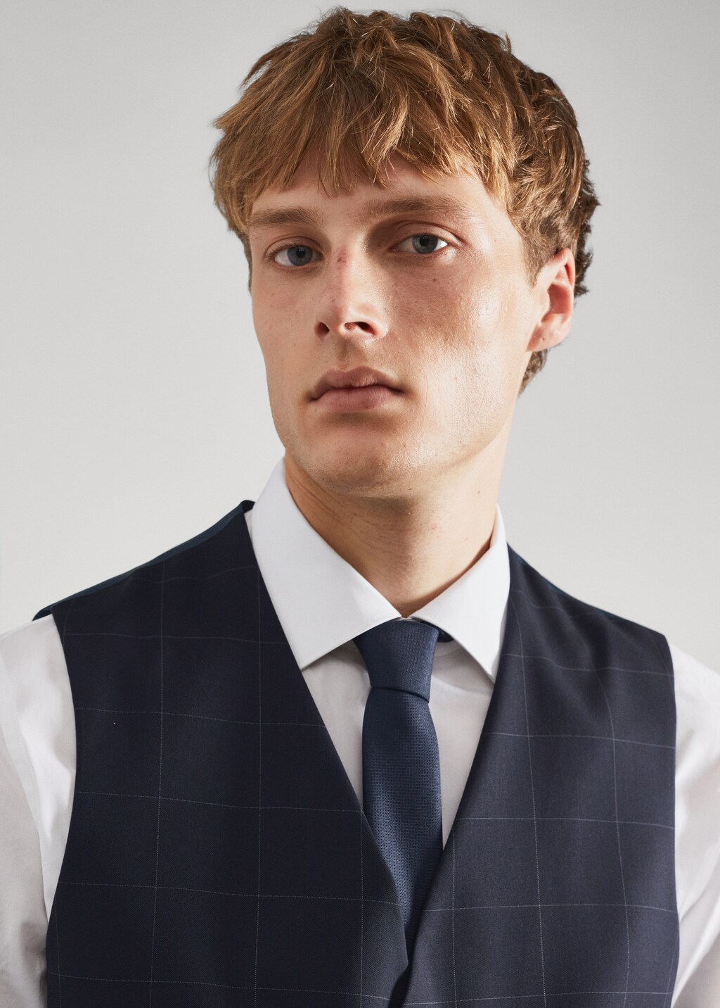 Slim-fit check suit waistcoat - Details of the article 1