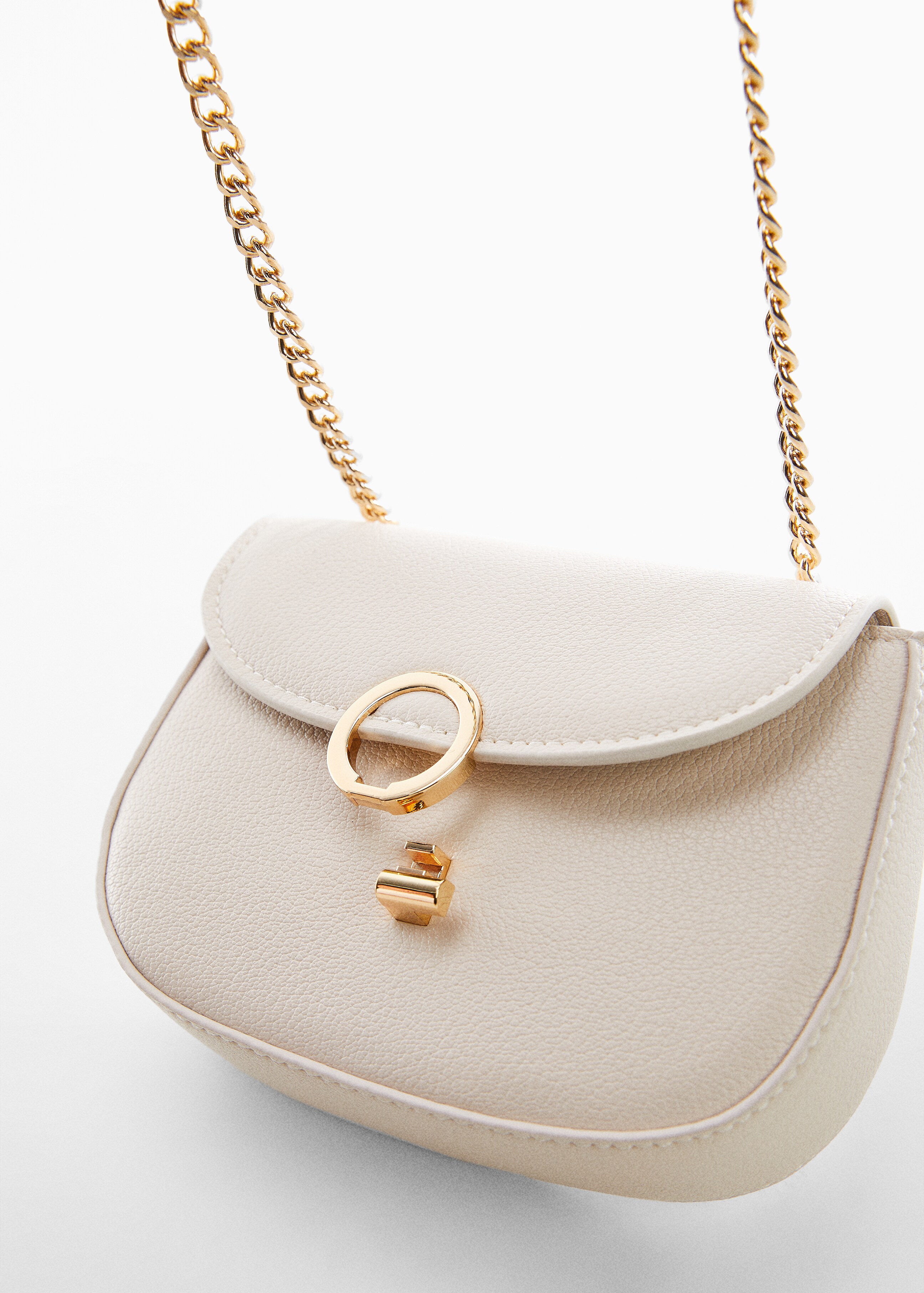 Flap chain bag