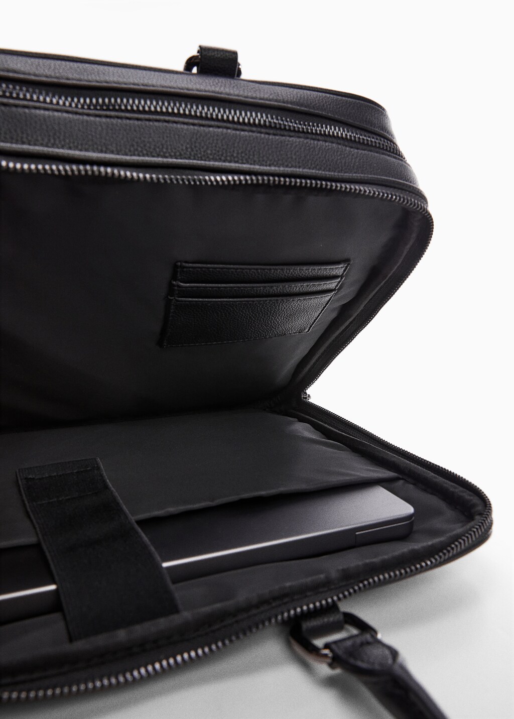 Leather-effect briefcase - Details of the article 1