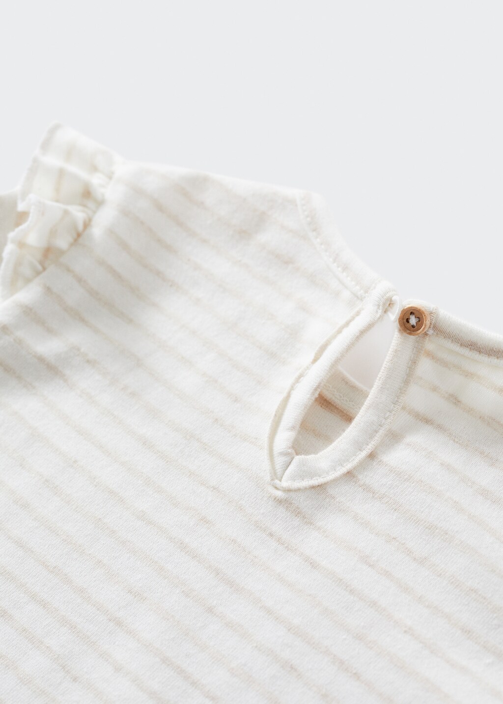 Ruffled striped t-shirt - Details of the article 0