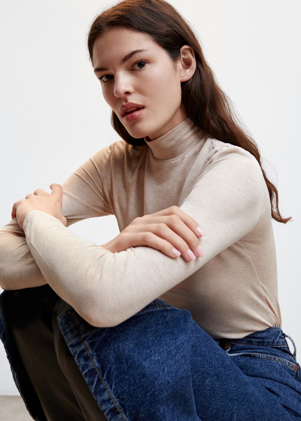 Turtleneck long-sleeved t-shirt - Details of the article 6