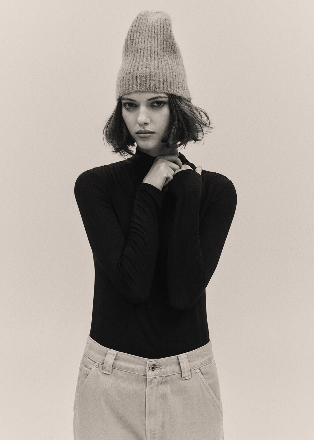 Turtleneck long-sleeved t-shirt - Details of the article 6