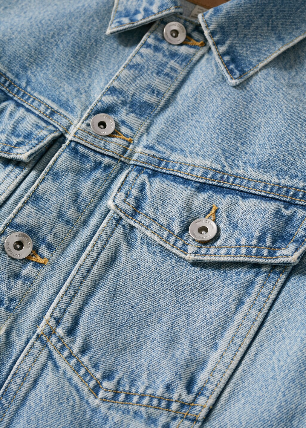 Vintage-wash denim jacket - Details of the article 8