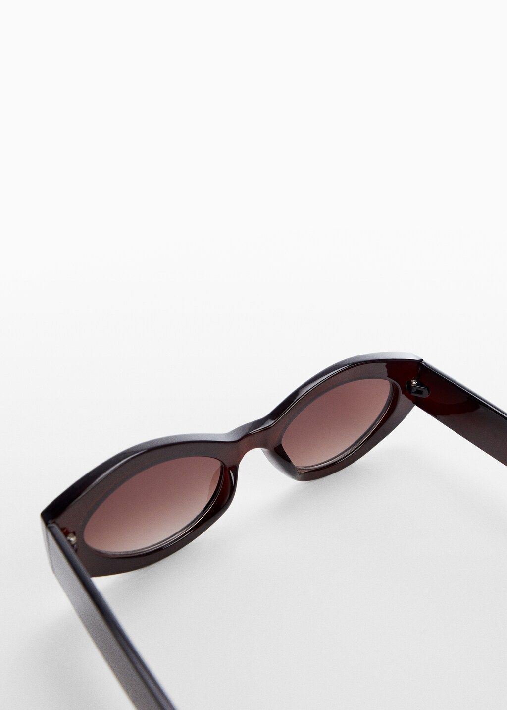 Oval sunglasses - Details of the article 1