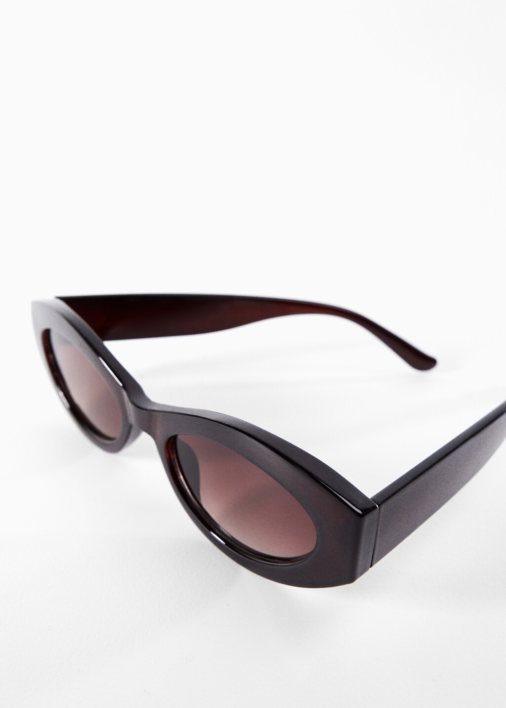 Oval sunglasses - Details of the article 5