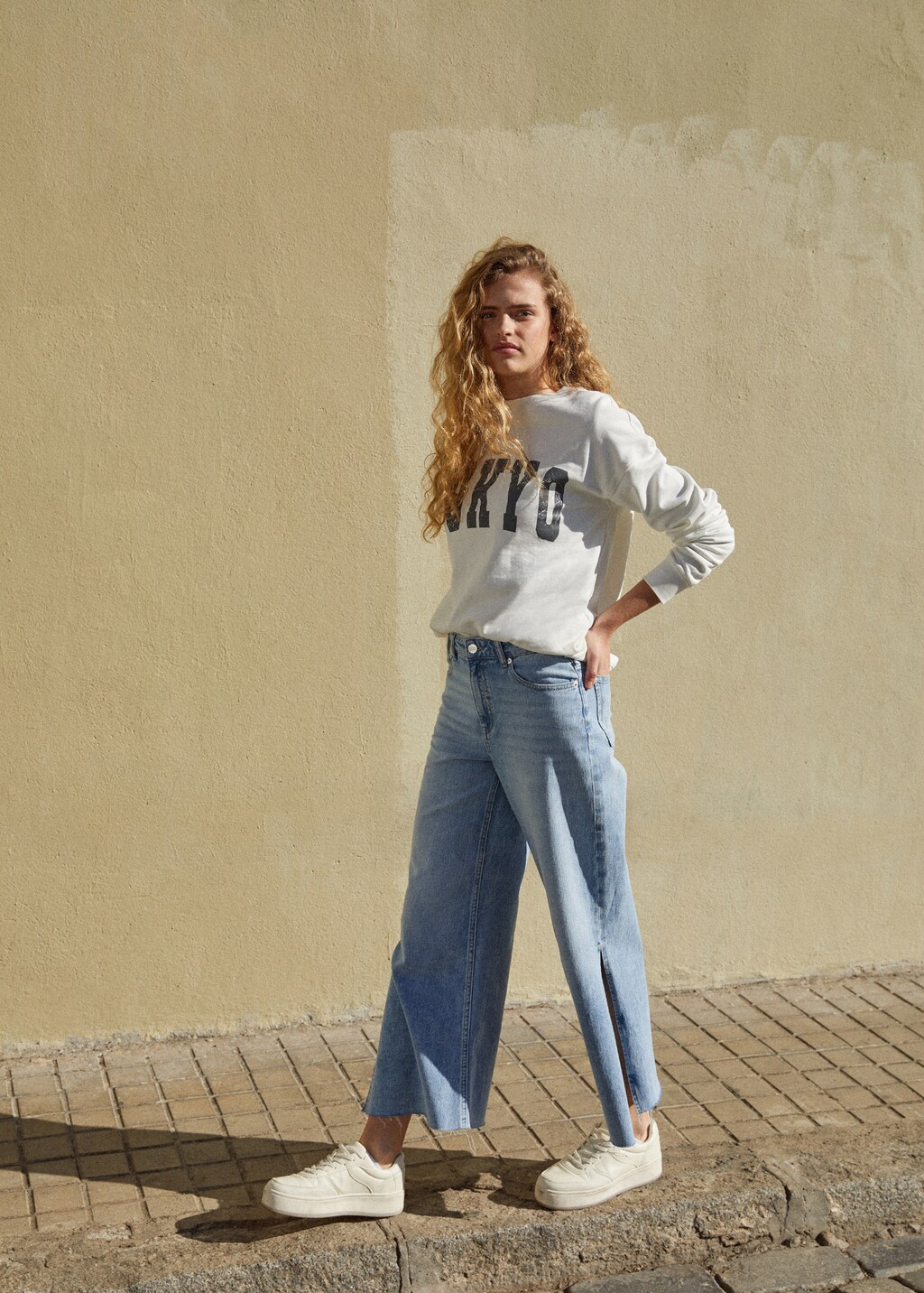 Culotte jeans with openings - Details of the article 5