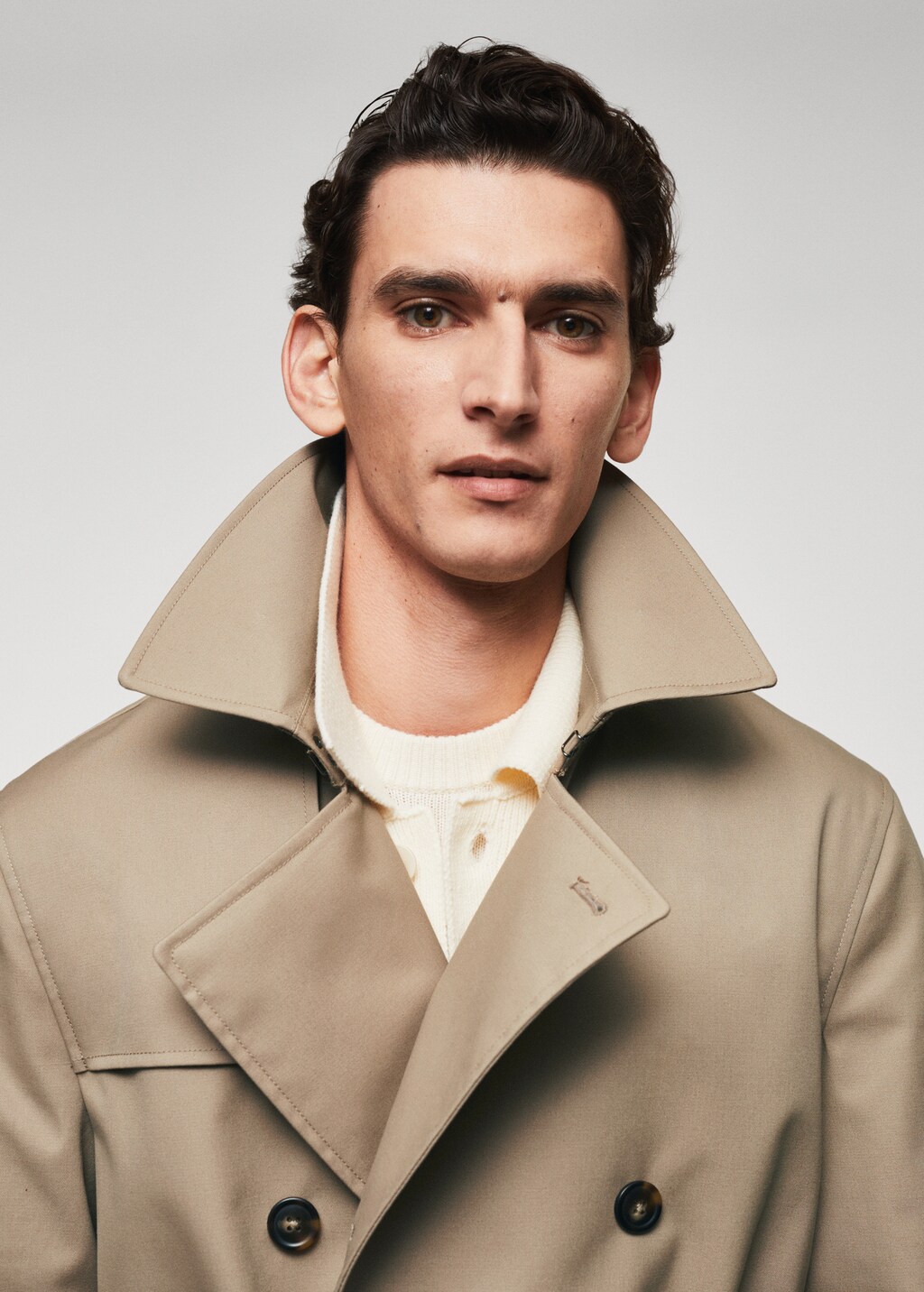 Classic water-repellent trench coat - Details of the article 1