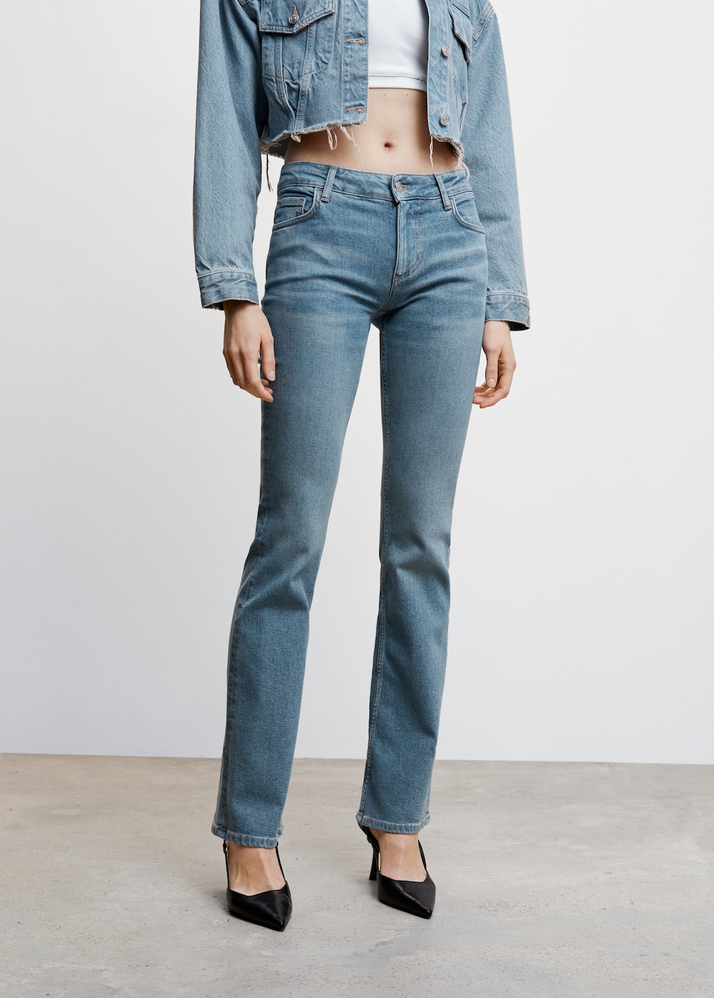 Jeans flare taille basse - Plan moyen