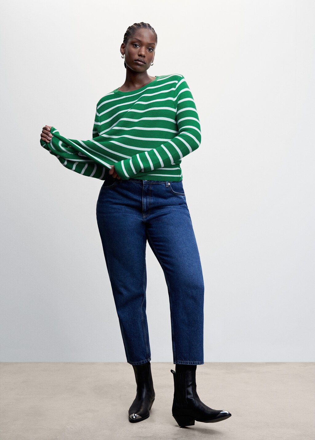 Round-neck striped sweater - Details of the article 3