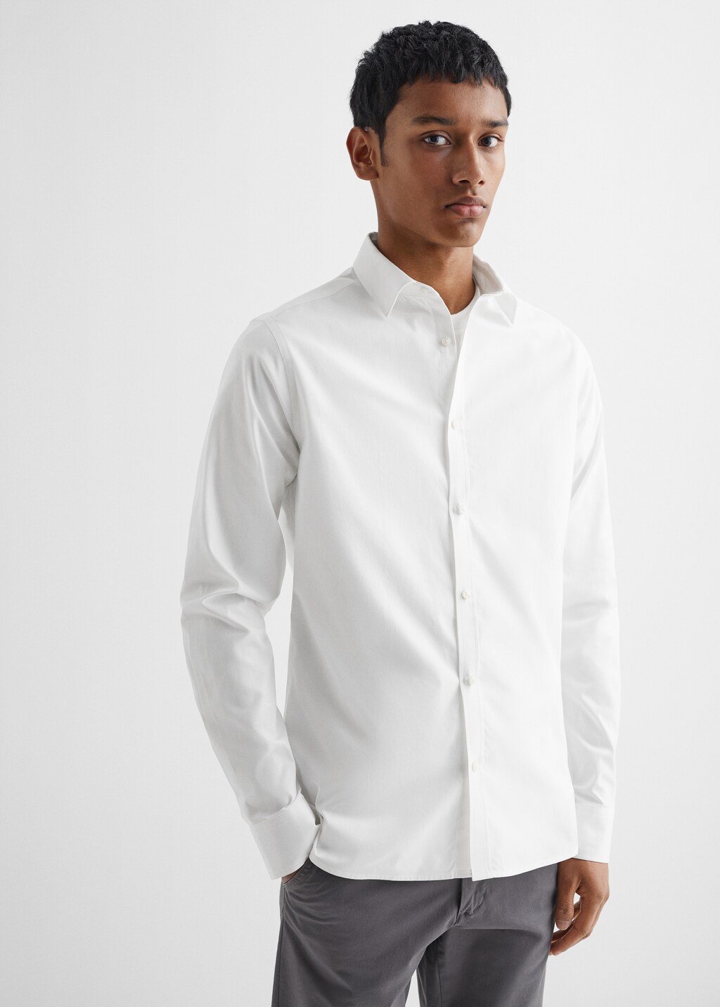 Camisa slim fit bàsica cotó - Pla mig