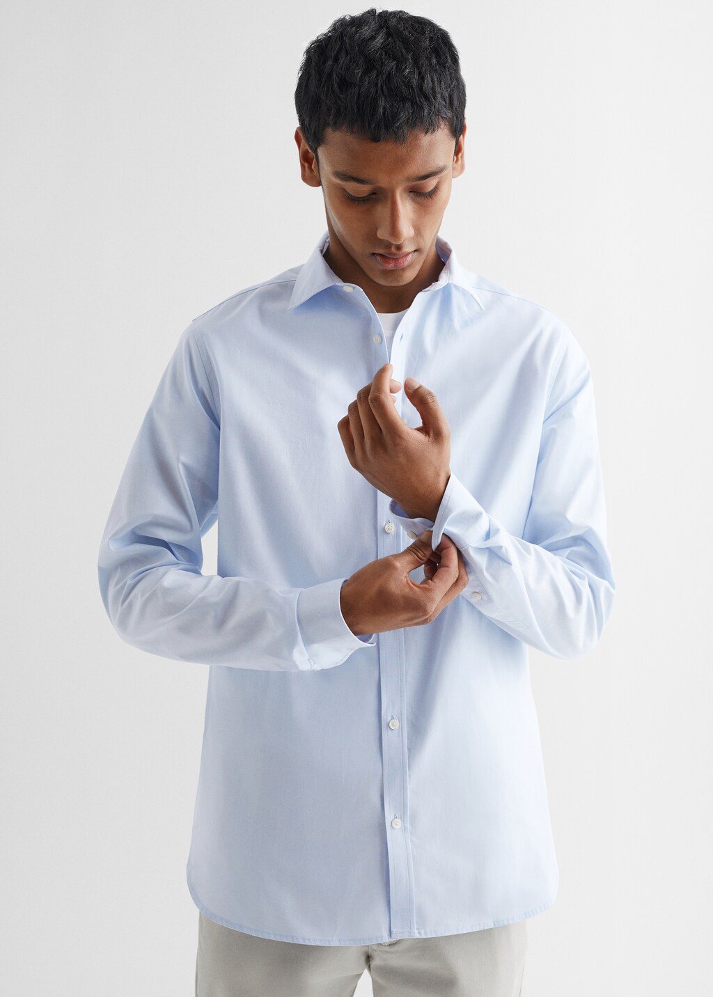 Basic slim-fit cotton shirt - Medium plane