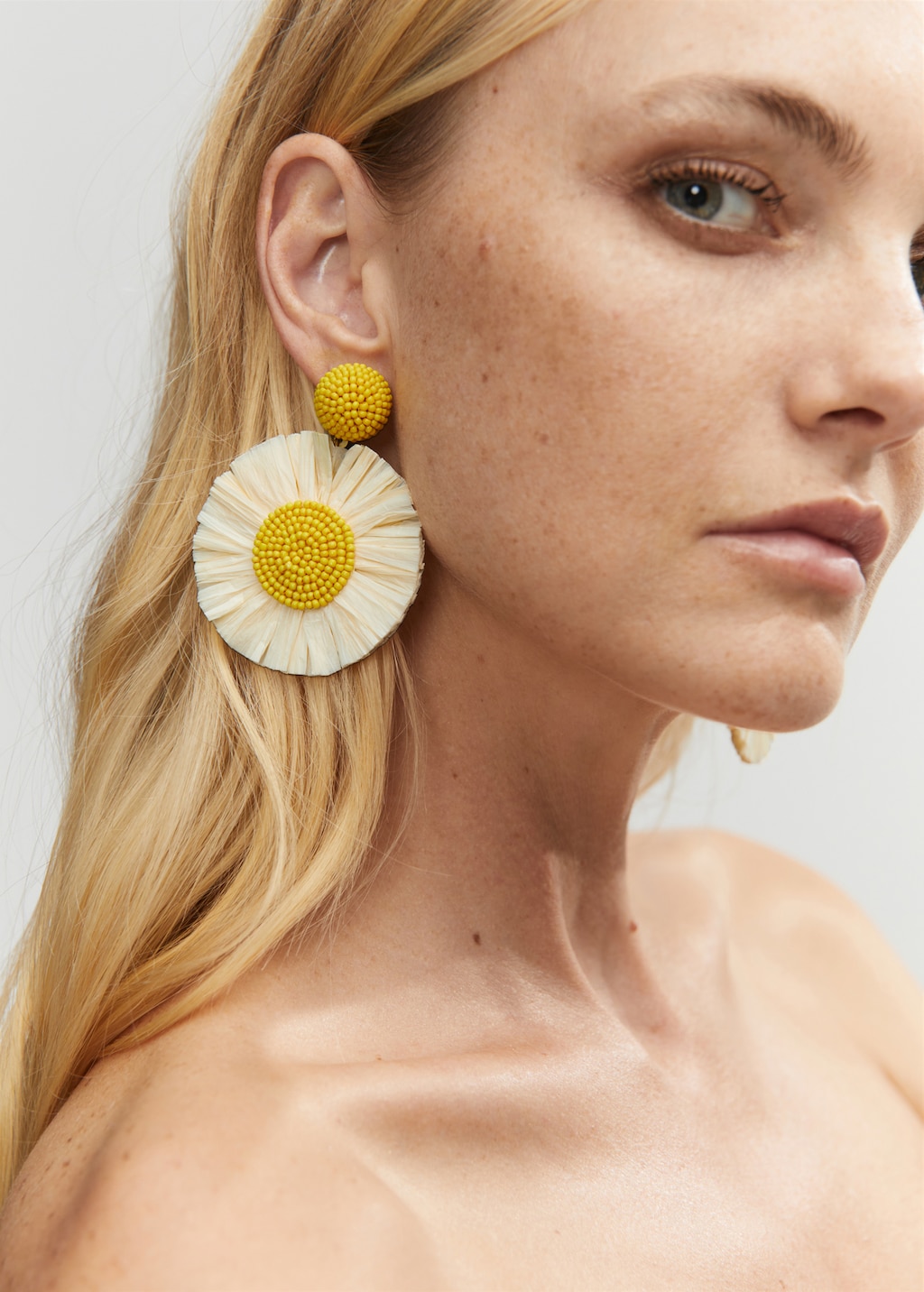 Raffia earrings - Details of the article 9