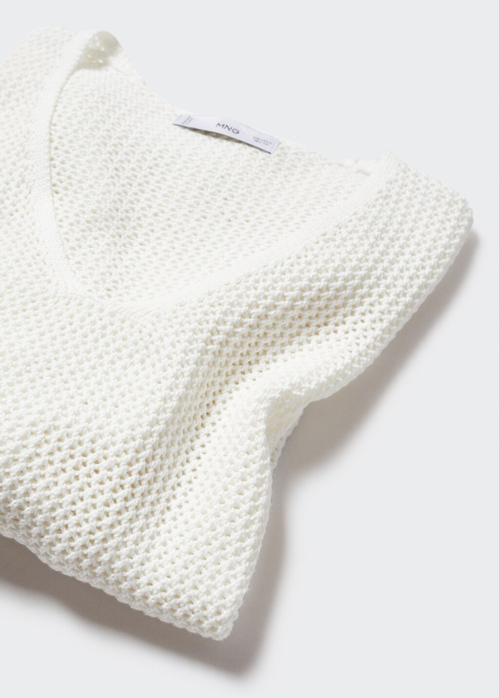 100% cotton V-neck sweater - Details of the article 8