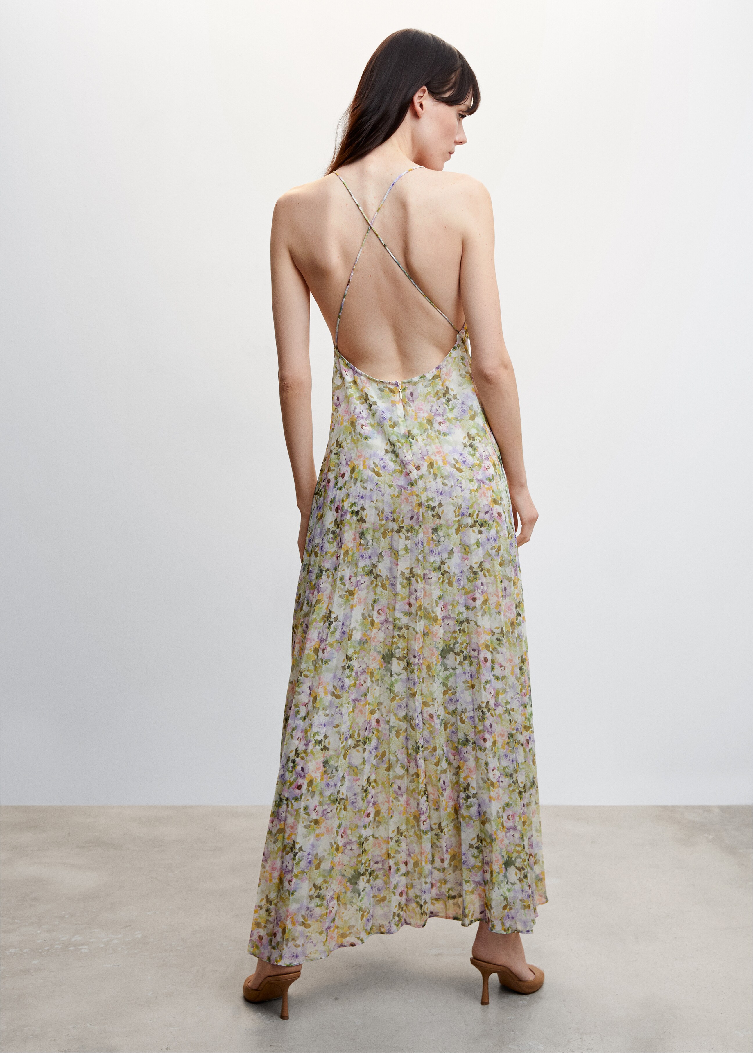 Pleated floral dress - Reverse of the article