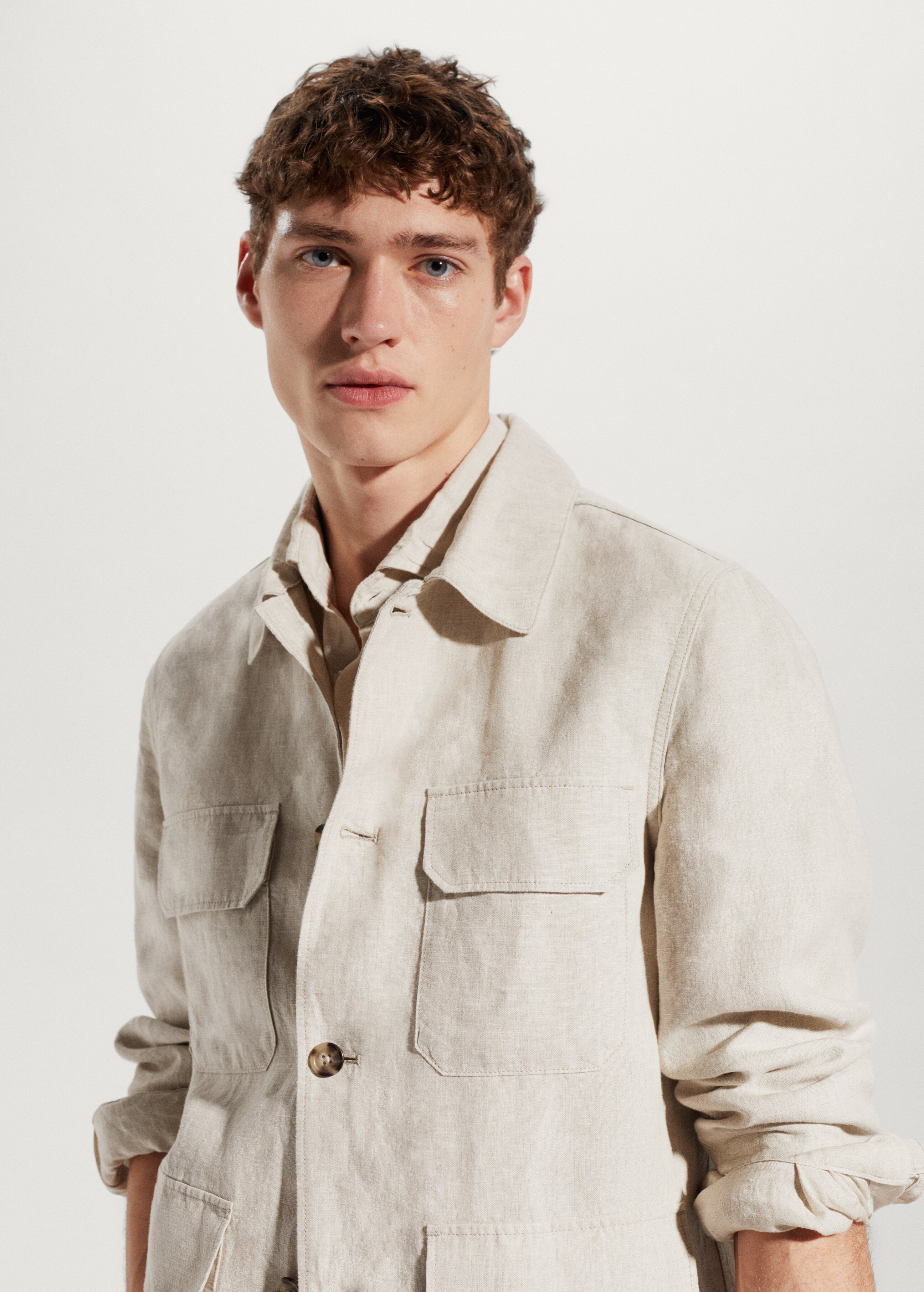 100% linen overshirt with pockets - Details of the article 1
