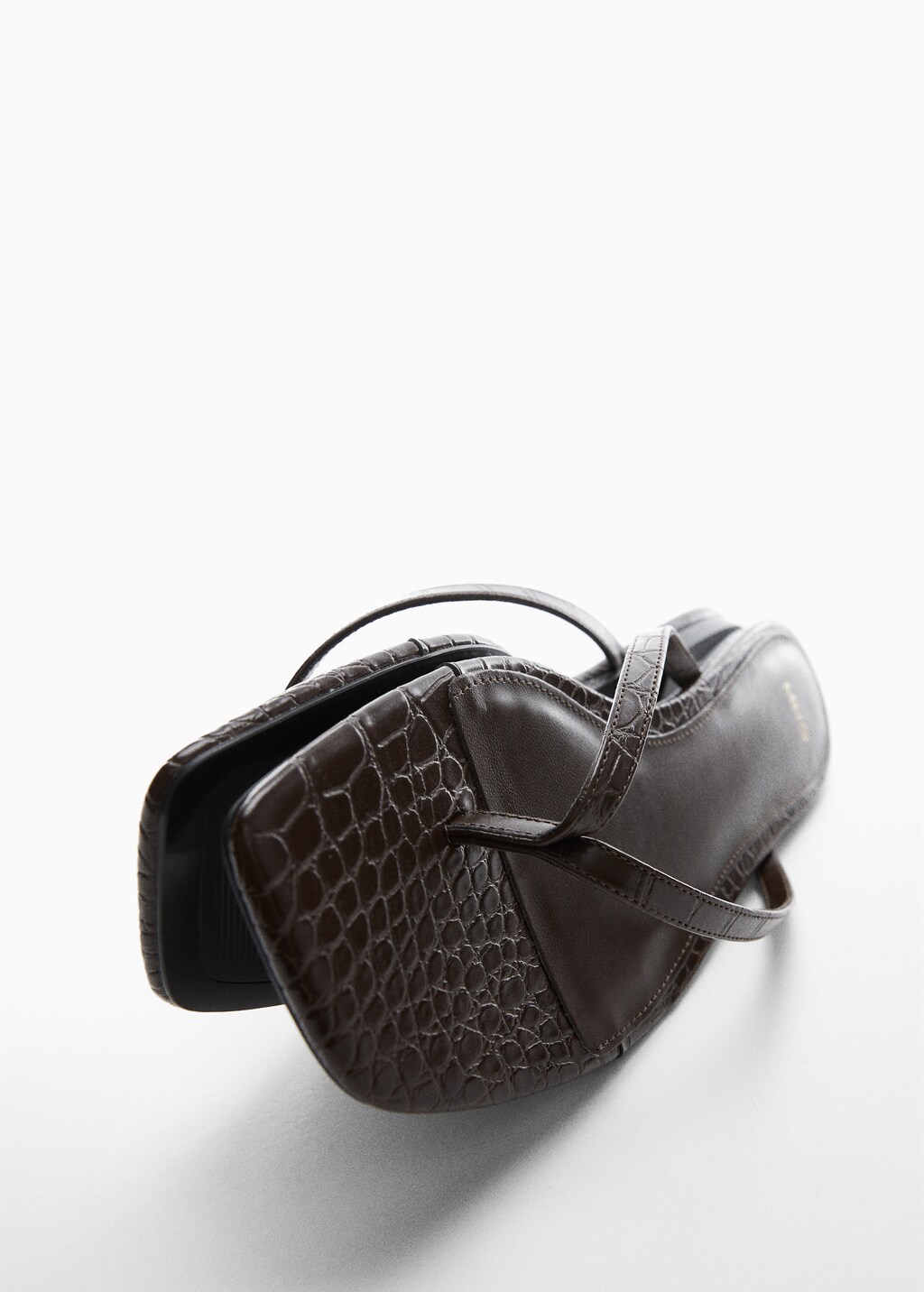 Croc-effect sandals - Details of the article 5