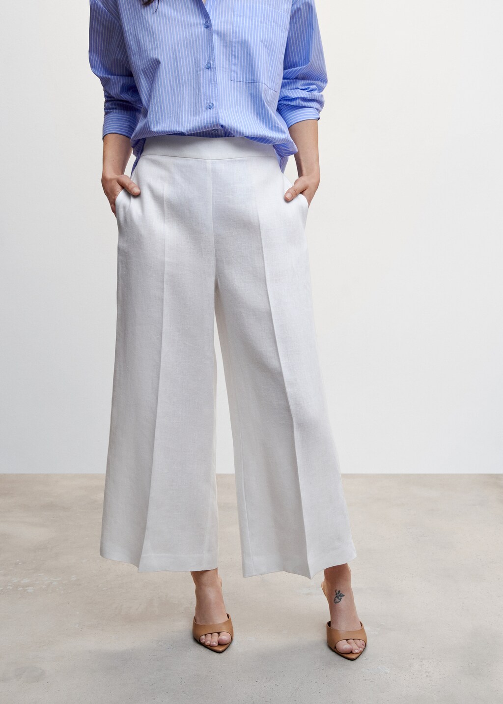 Pantalon style jupe-culotte 100 % lin  - Plan moyen