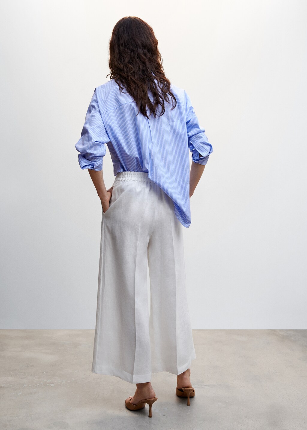 Pantalon style jupe-culotte 100 % lin  - Verso de l’article