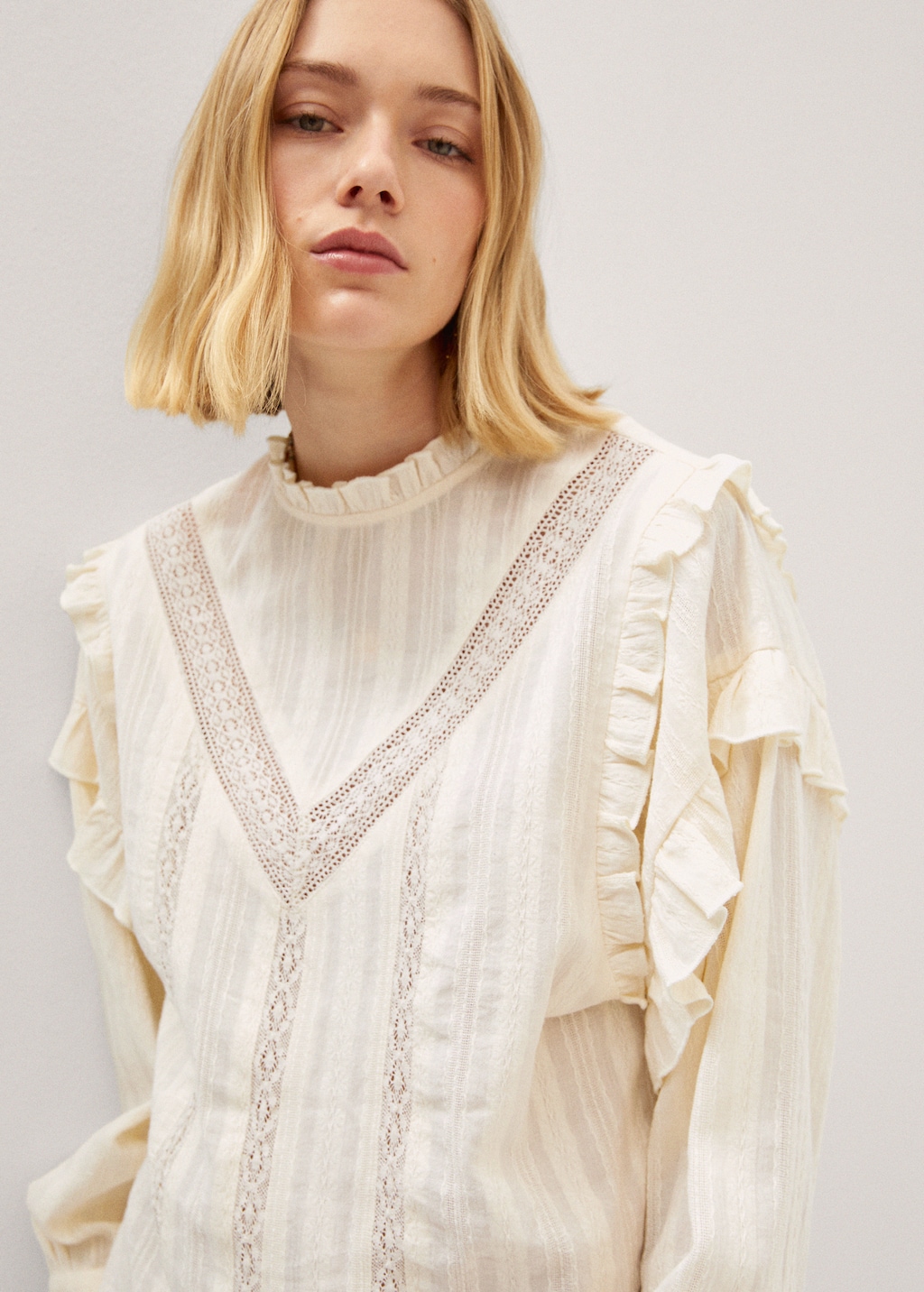 Ruffled embroidered blouse - Details of the article 1