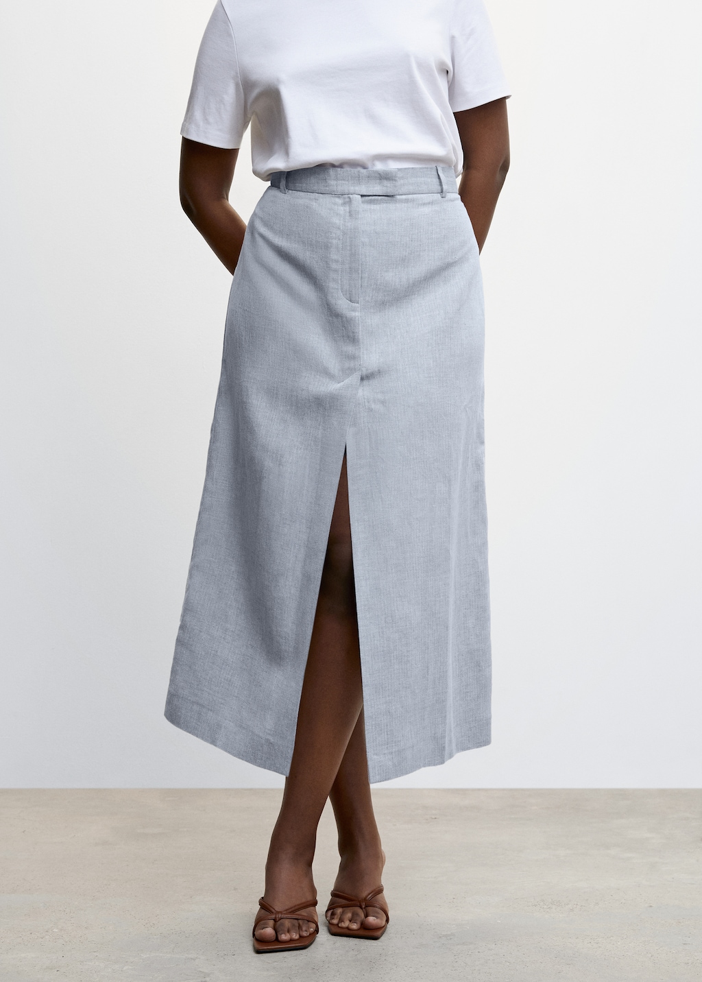 Linen skirt with slit - Details of the article 5